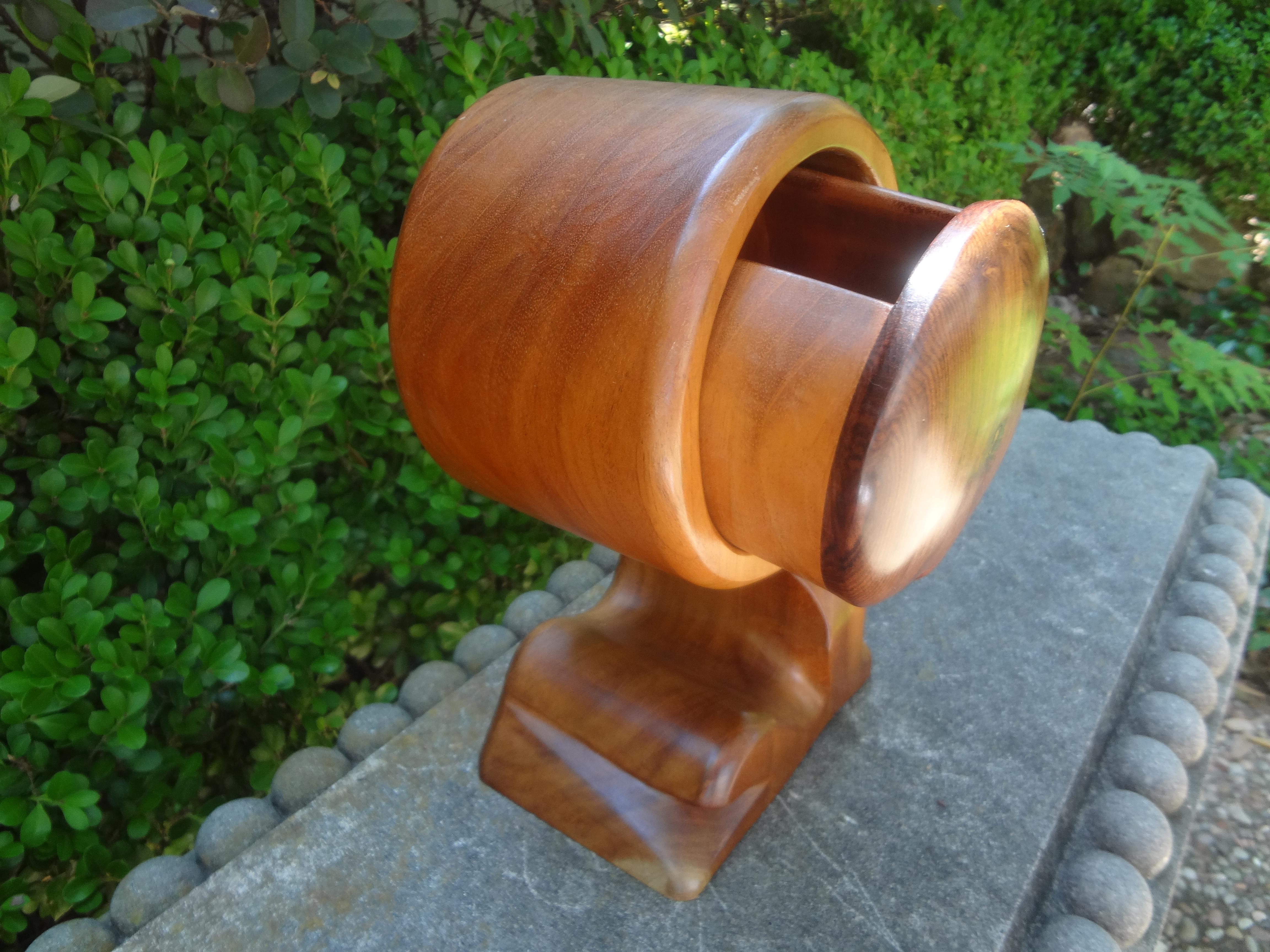  Surrealistische Stil geschnitzt Wood Decorative Box im Angebot 1