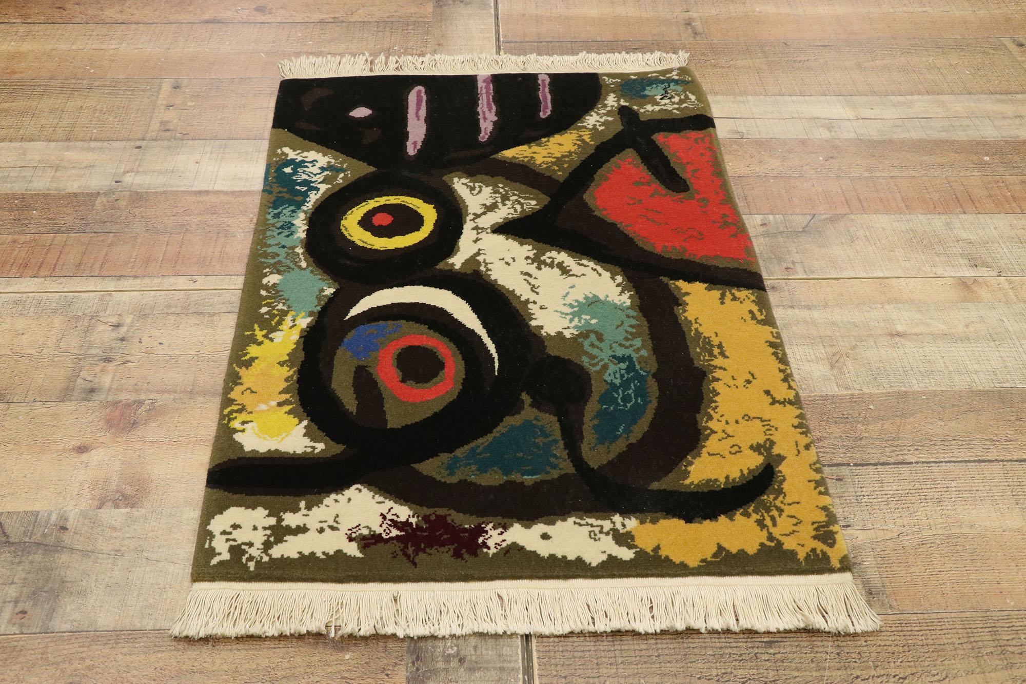 Alfombra surrealista de finales del siglo XX inspirada en Joan Miró, Femme Et Oiseaux Lana en venta