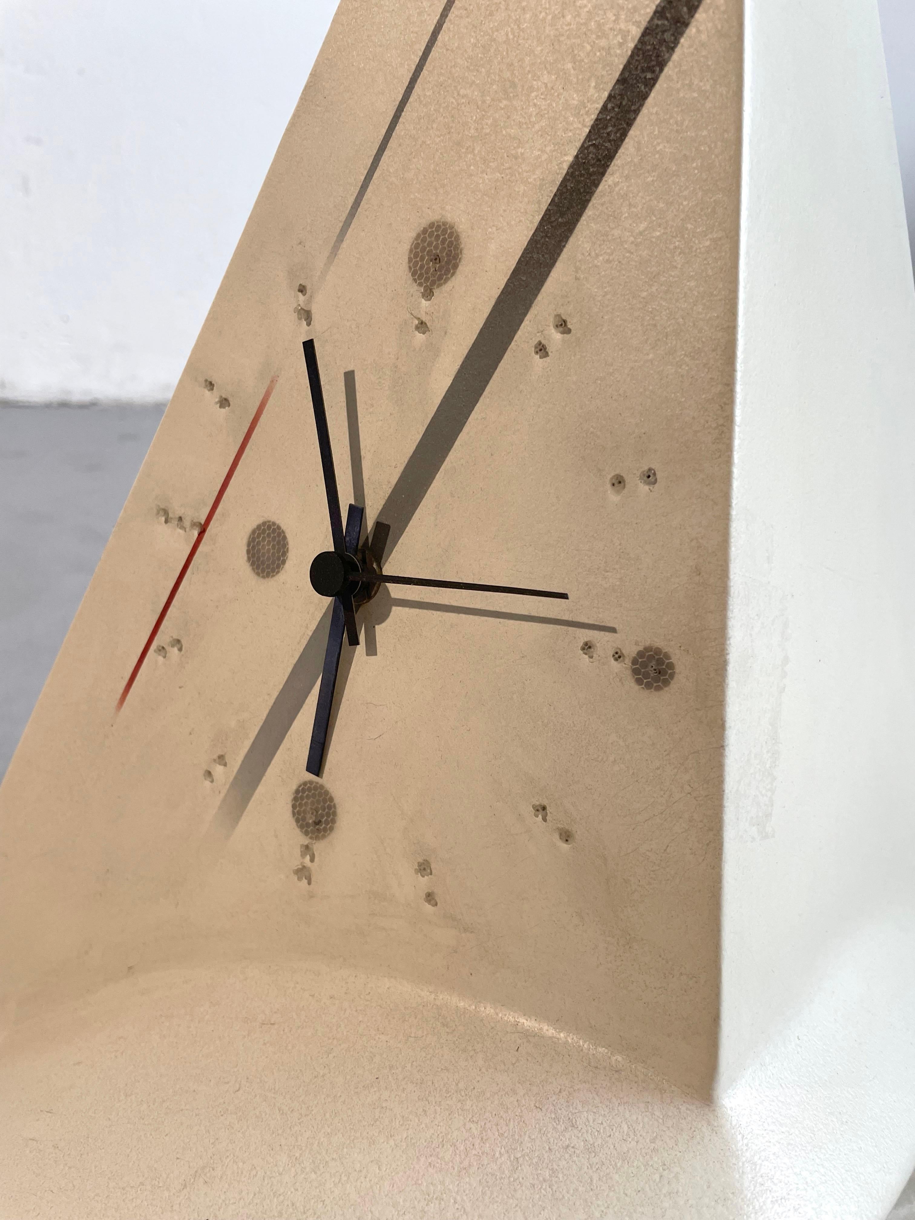 Horloge de table surréaliste en fibre de verre de l'Atelier Sommarti, Belgique Bon état - En vente à Zagreb, HR