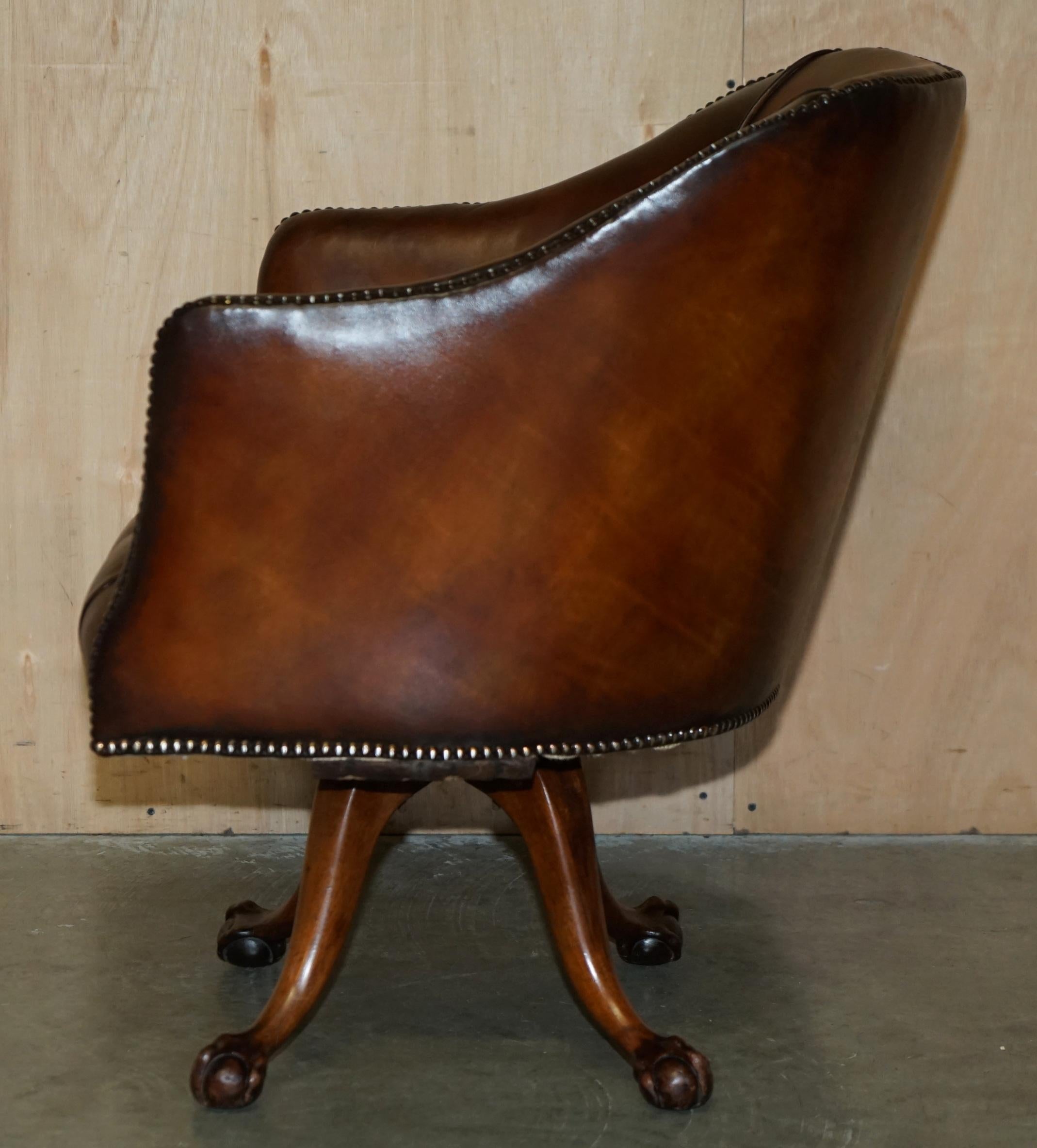 ÜBERLEBENDER DES DEUTSCHEN LUFTANGRIFFS VON 1940 RESTORIERTEN ViCTORIANISCHEN CHESTERFIELD KAPITÄNSSTUHL im Angebot 9