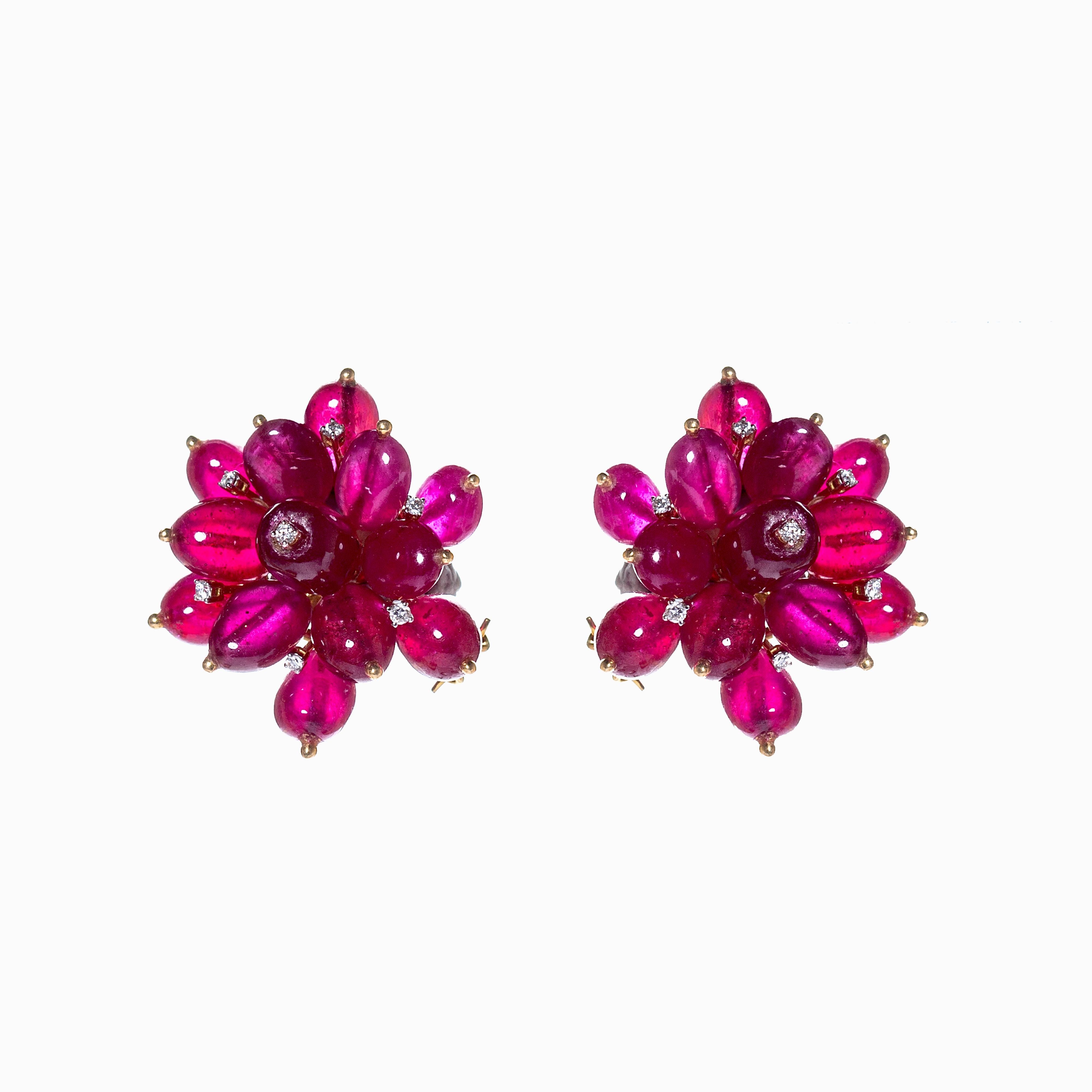 Contemporain Srya Boucles d'oreilles fleur de soleil II en or 14 carats avec rubis et diamants en vente