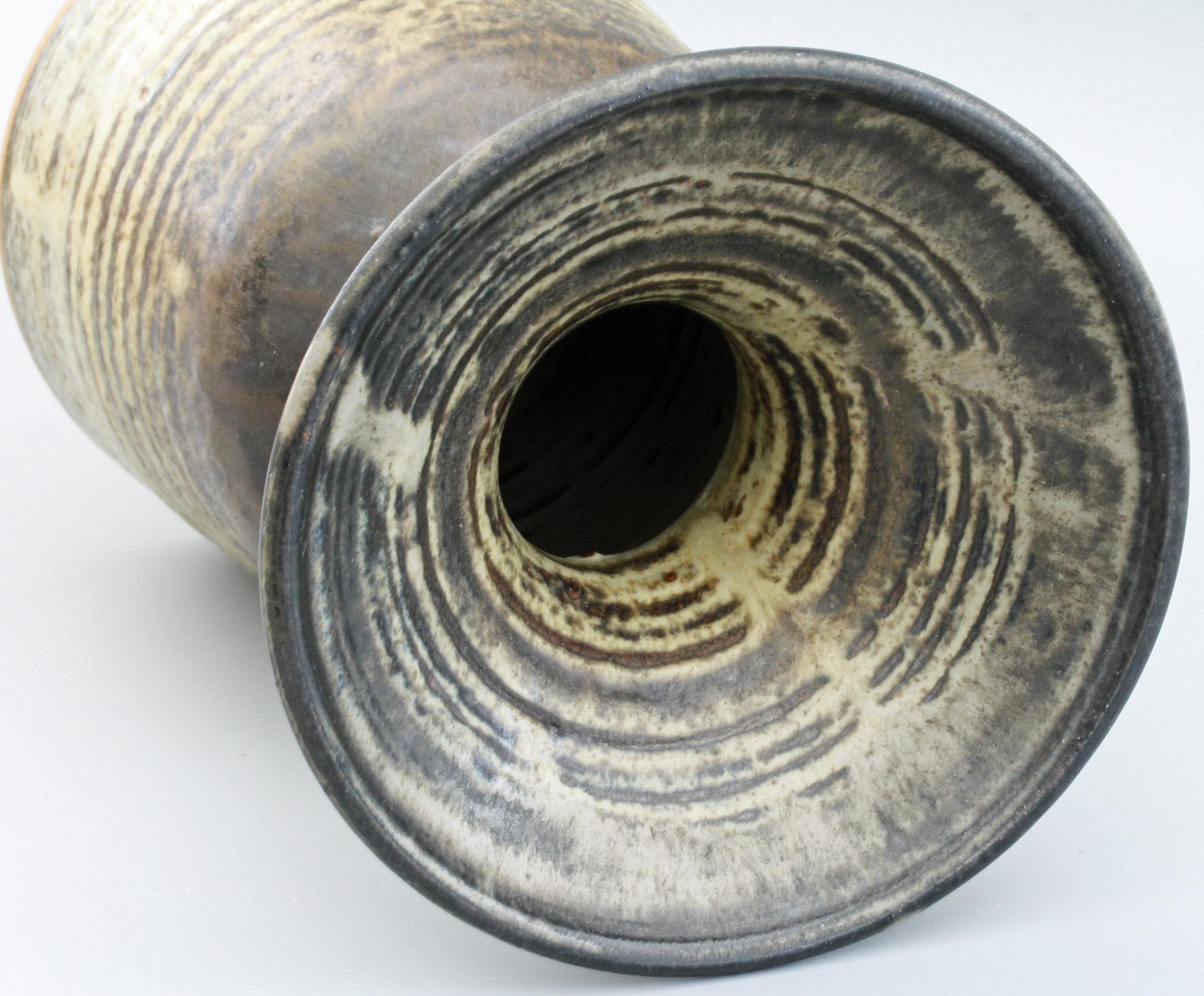 Late 20th Century Susan Bennett English Glazed Thrown Studio Pottery Vase For Sale