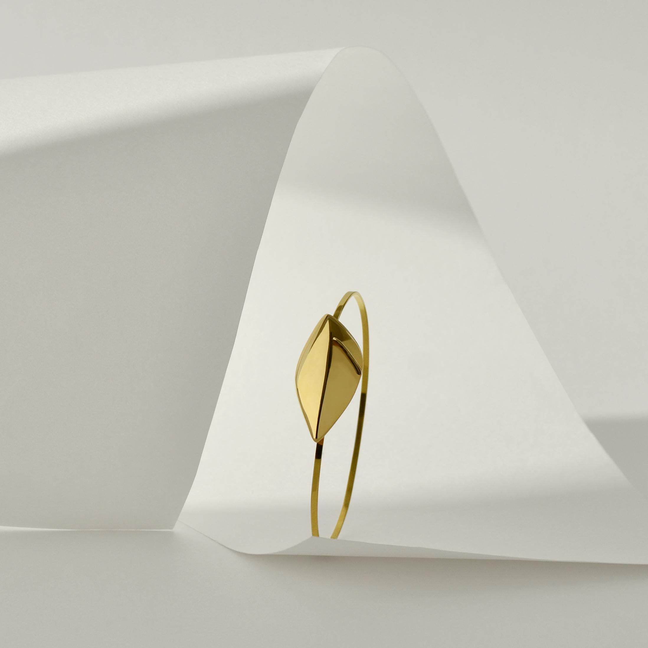 Susan Crow Studio Flora-Blatt-Armband mit Verschluss aus Gelbgold  für Damen oder Herren im Angebot