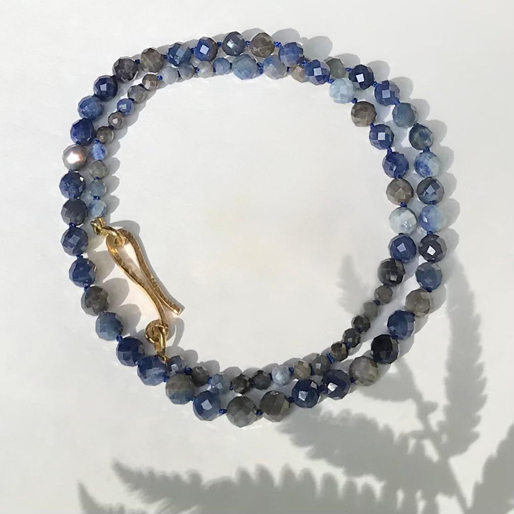 Susan Crow Studio Faceted Sapphire Beads, Silk and Yellow Gold Necklace For Sale
