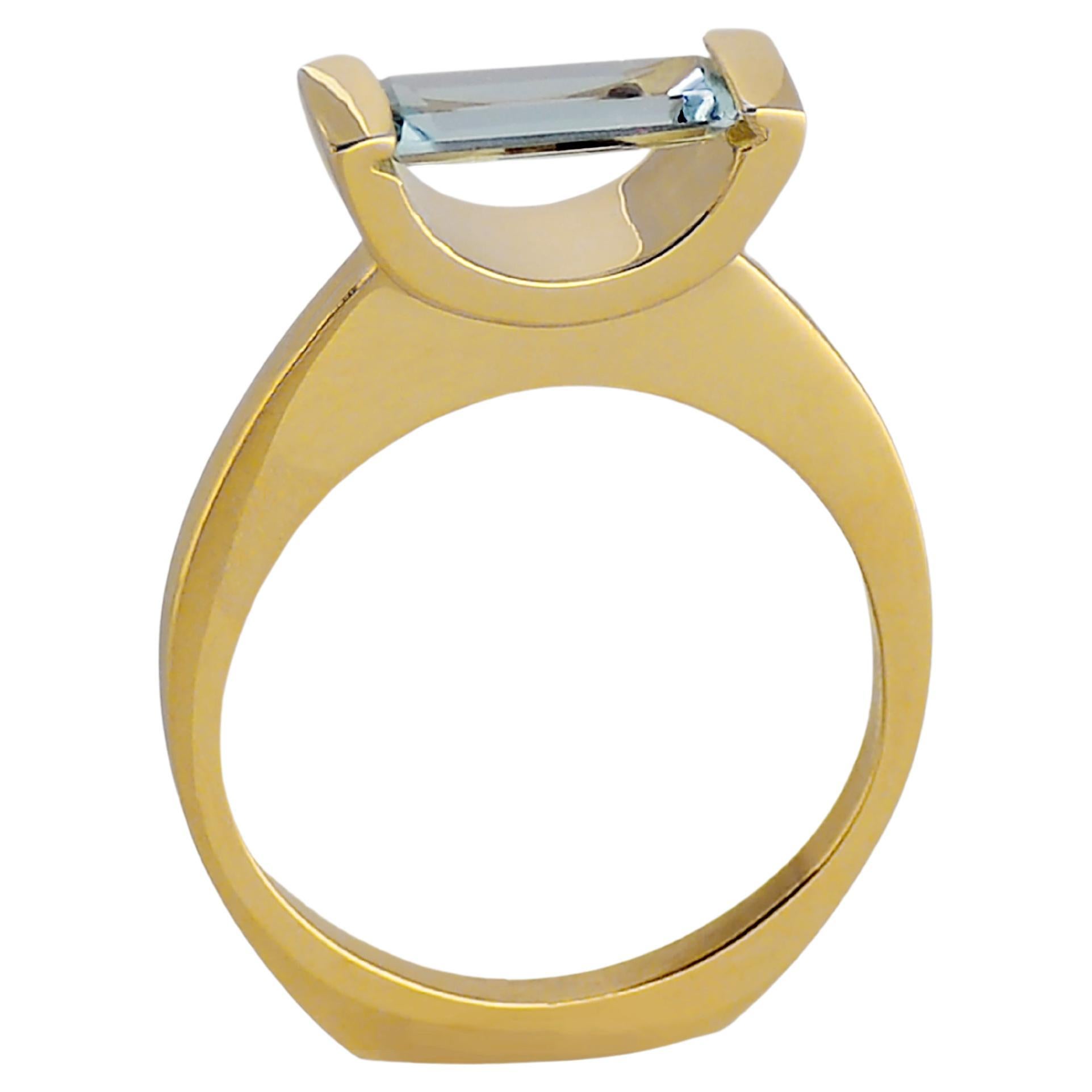 Susan Crow Studio Fairmined Gold and Aquamarine Sliver of Water Ring For Sale