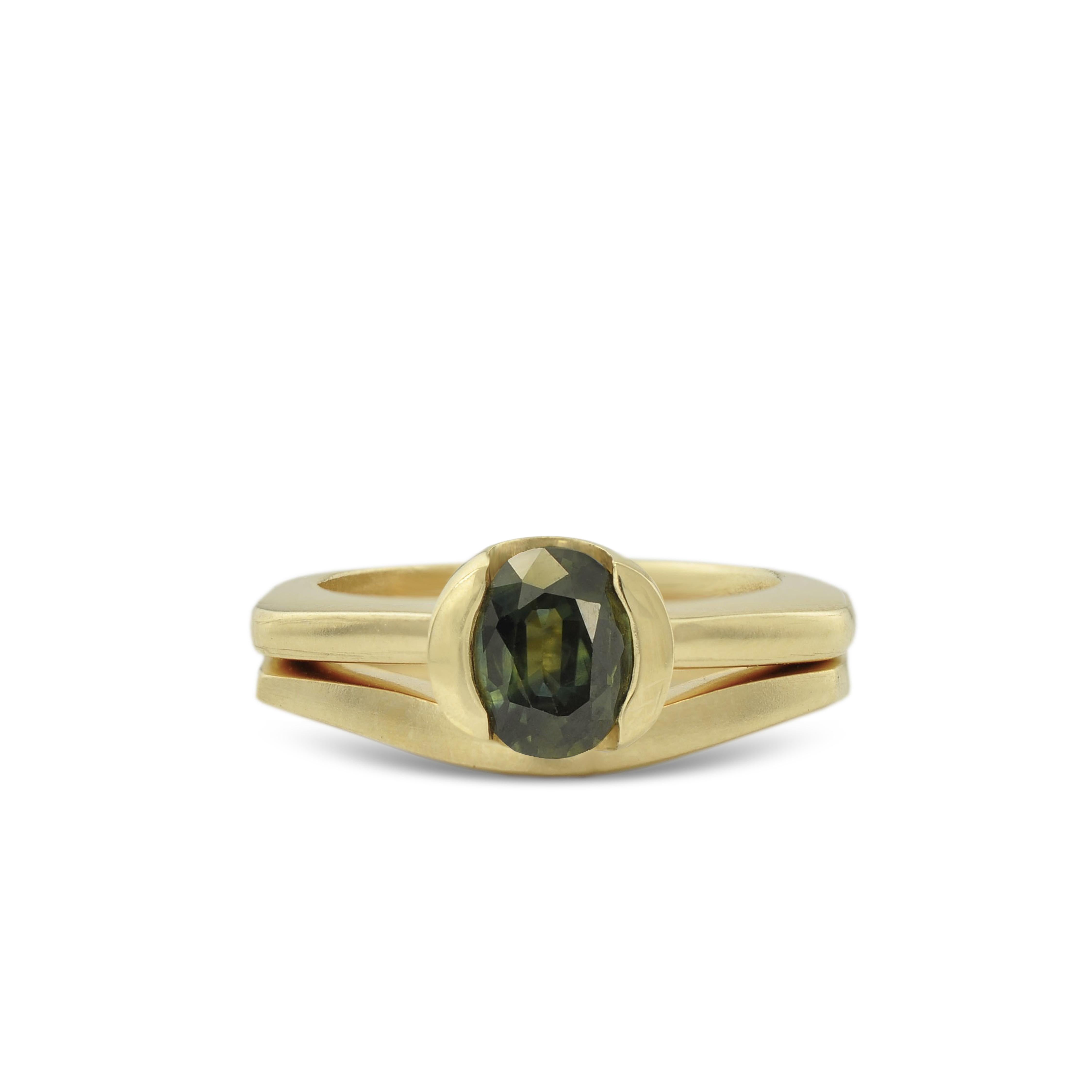 Women's Susan Crow Studio FAIRMINED GOLD and GREEN SAPPHIRE RING SET For Sale