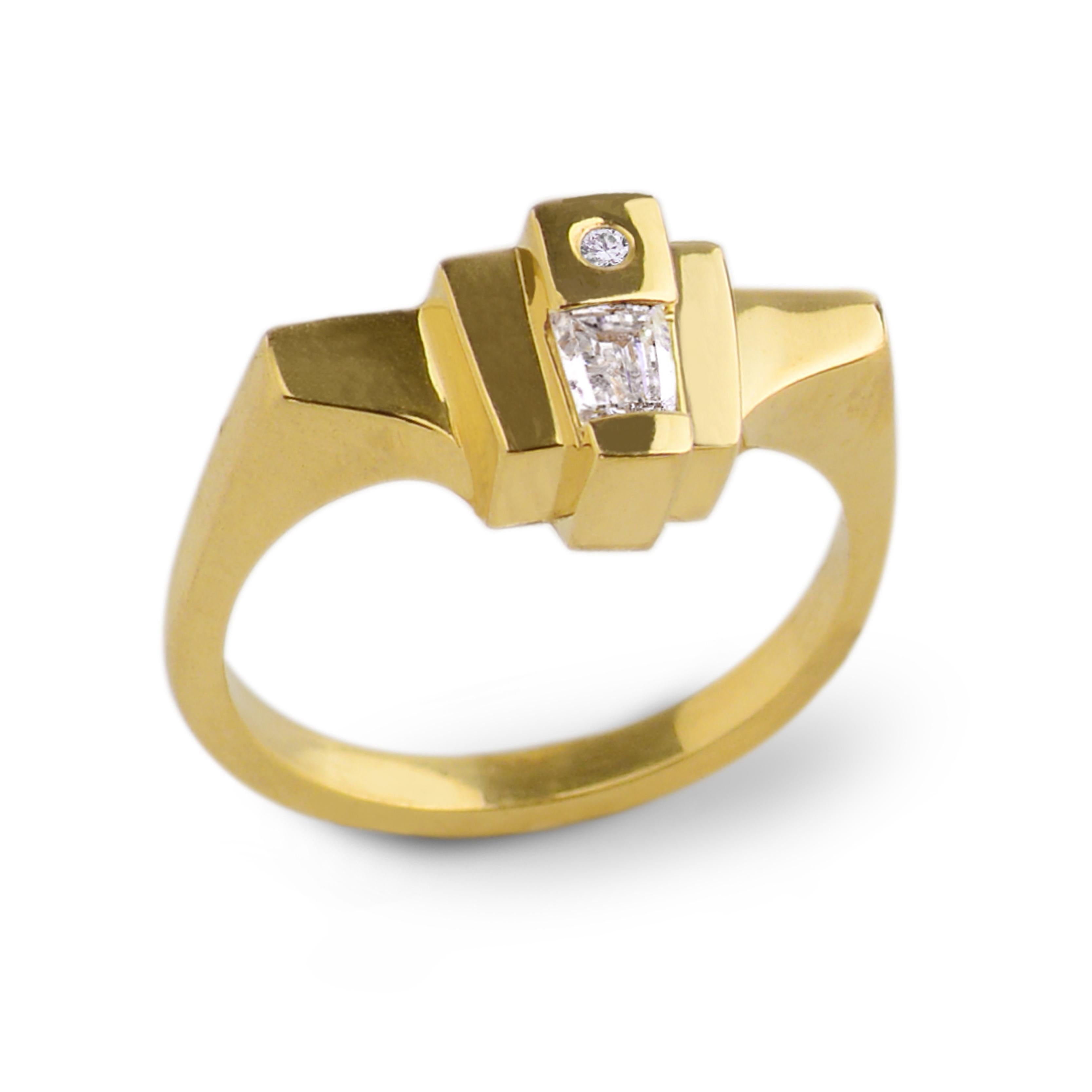 Baguette Cut Susan Crow Studio FAIRMINED Yellow Gold and Diamond Helen of Troy Ring For Sale
