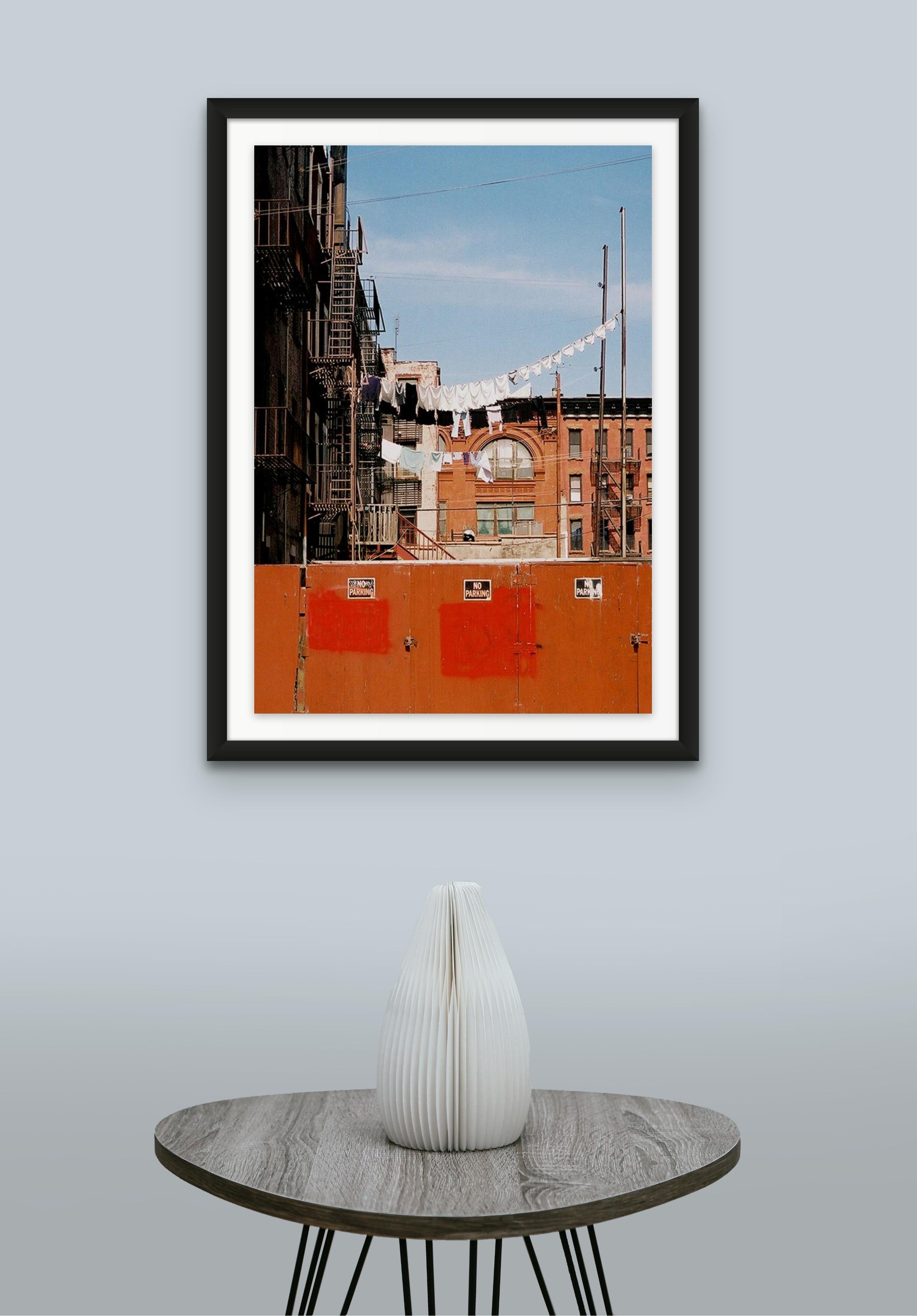 Williamsburg 10 - Contemporary Urban Colour Photographic Print  For Sale 1