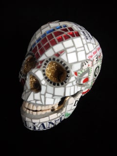 Starman - Davis Bowie, Ceramic skull by Susan Elliott