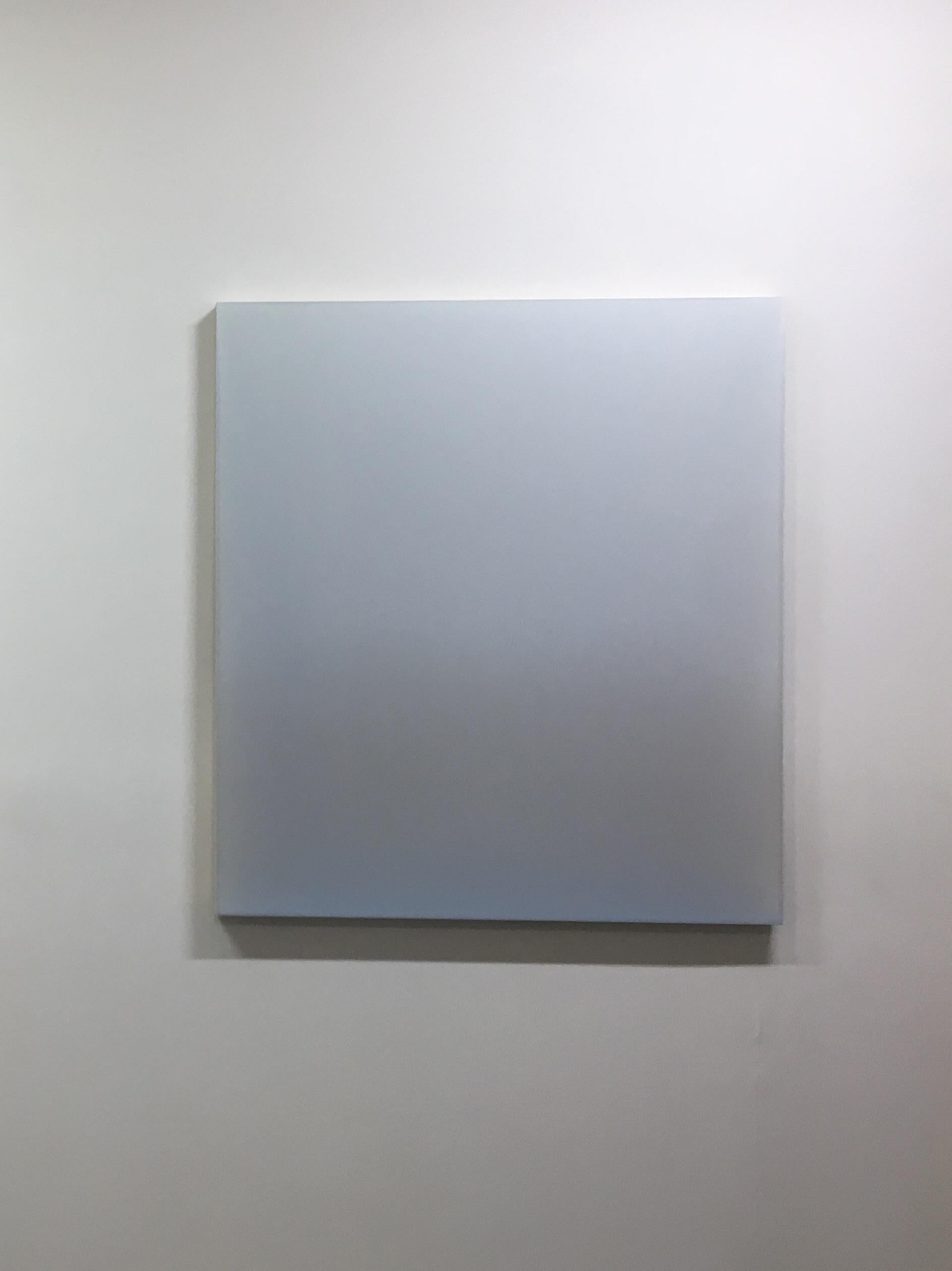 Outland 13 - Pintura Abstracta Vertida Polímero Tintado Mate Gris Azul Hielo, 2019 - Painting Contemporáneo de Susan English
