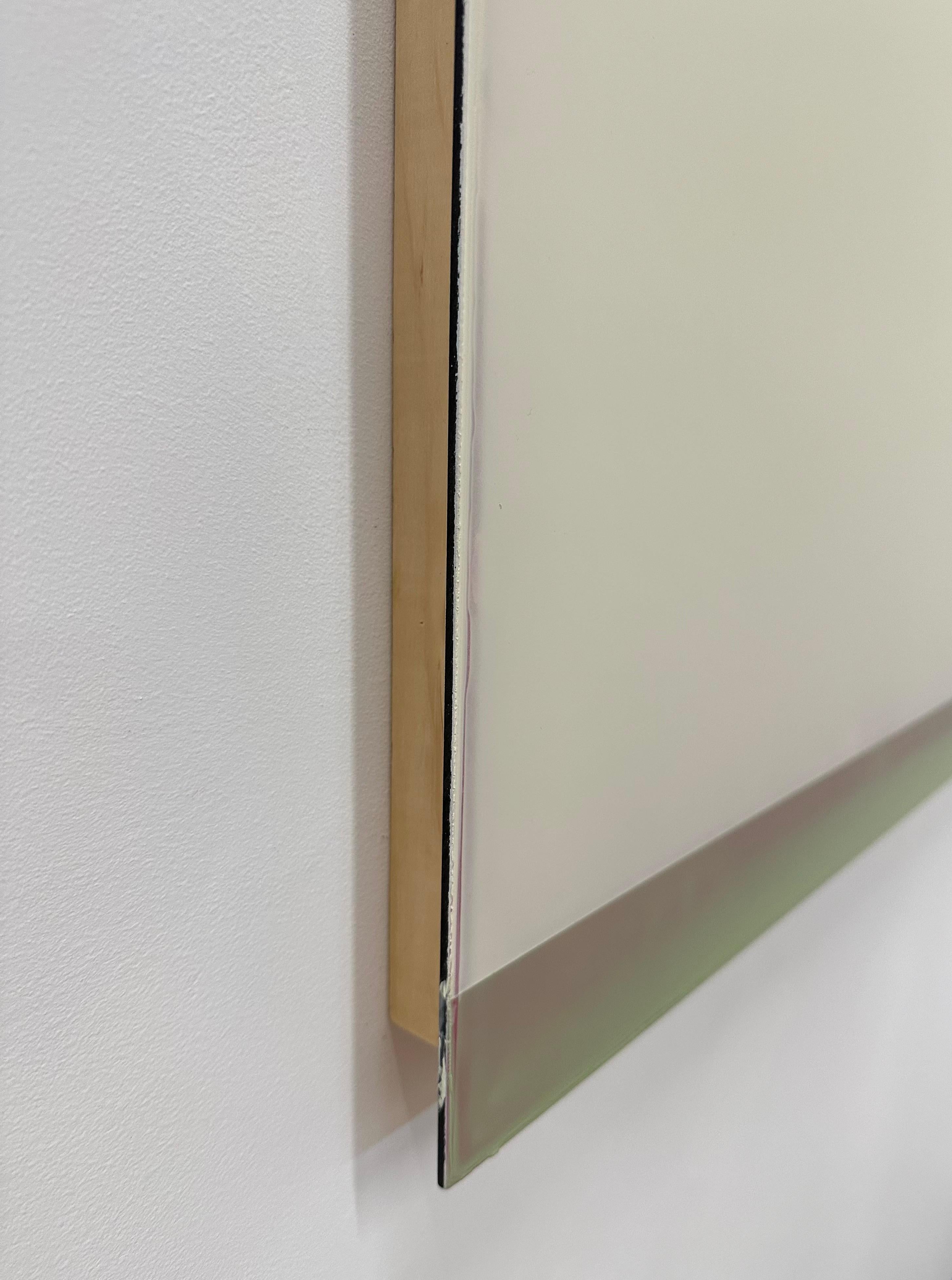 Outland No. 34 - Pittura astratta contemporanea versata Giallo Avorio, 2023 - Abstract Painting Bianco di Susan English