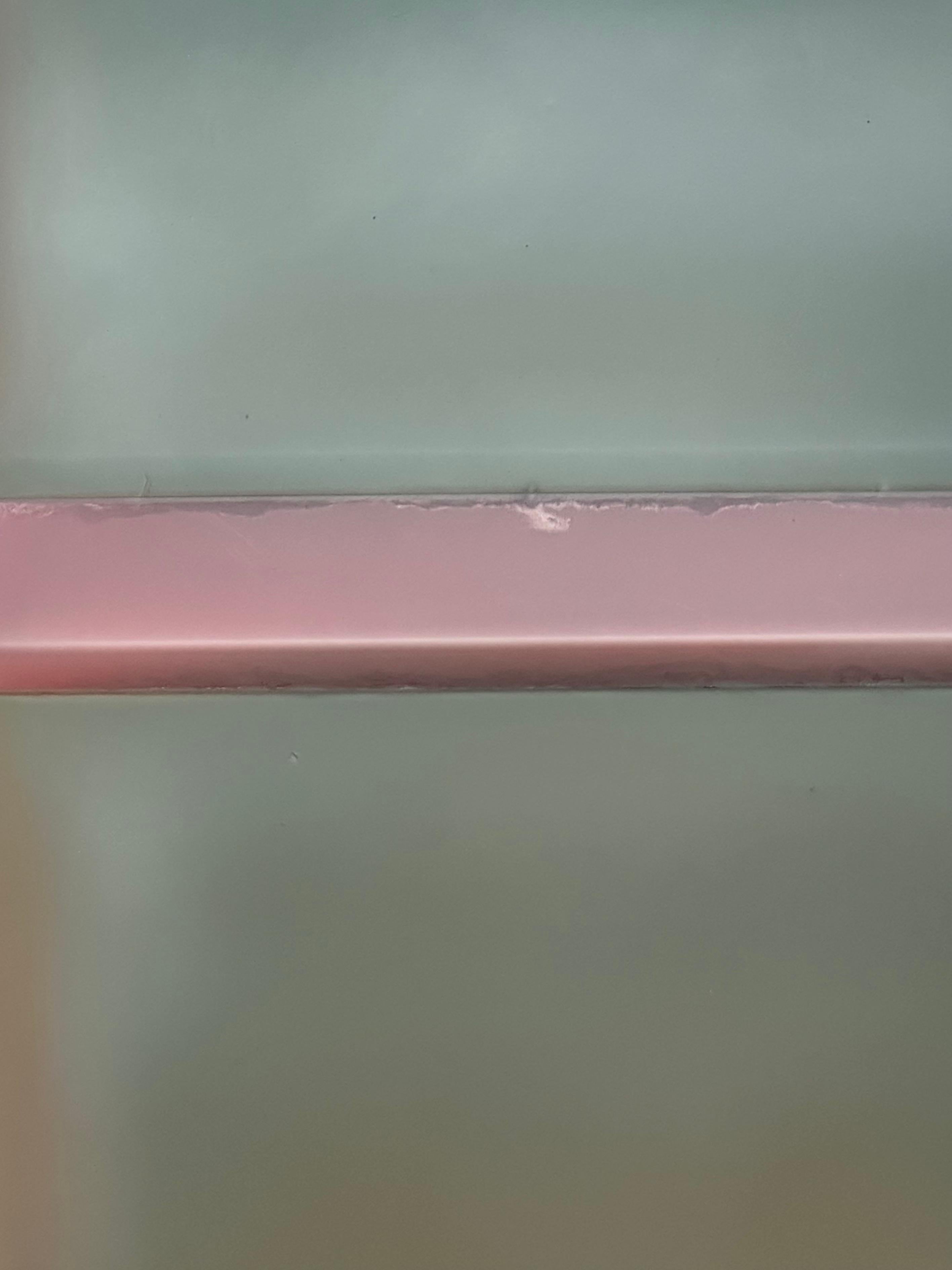 Piede largo al vivo - Carta Yupo contemporanea Sage Jade Green Pale Pink, 2022 in vendita 3