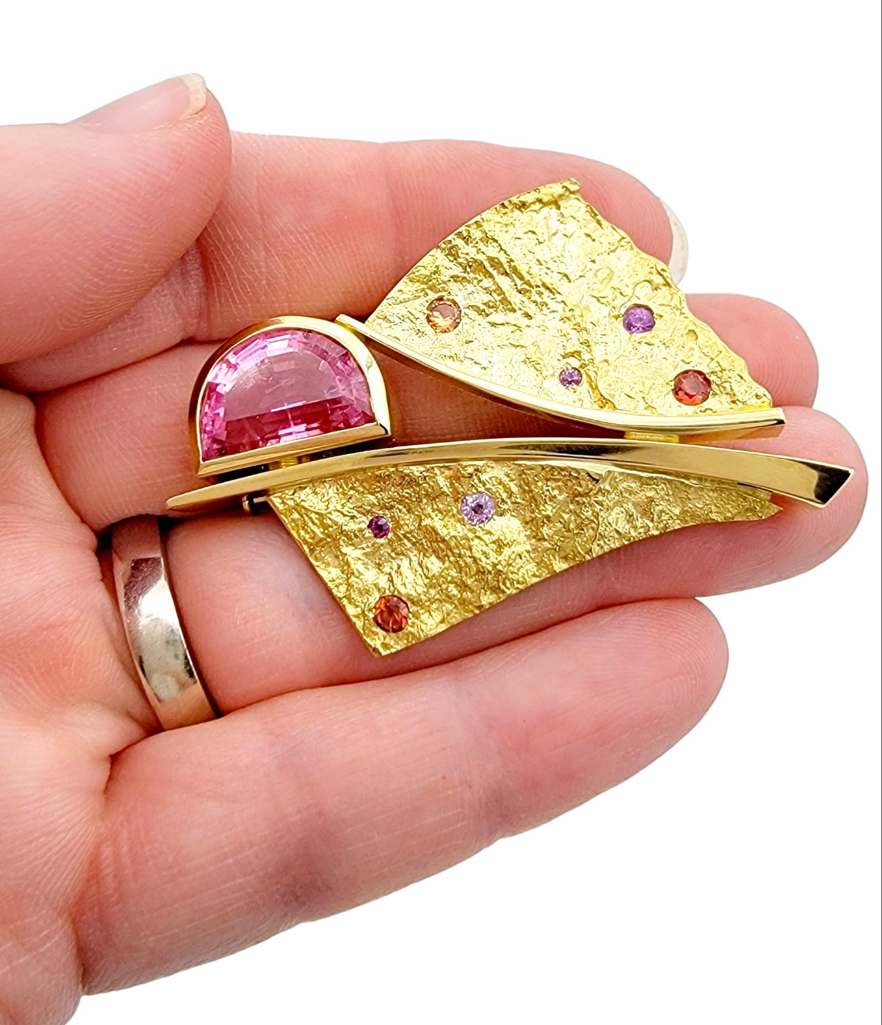 Susan Helmich Pink Tourmaline and Multi-Color Sapphire Brooch in 18 Karat Gold For Sale 1
