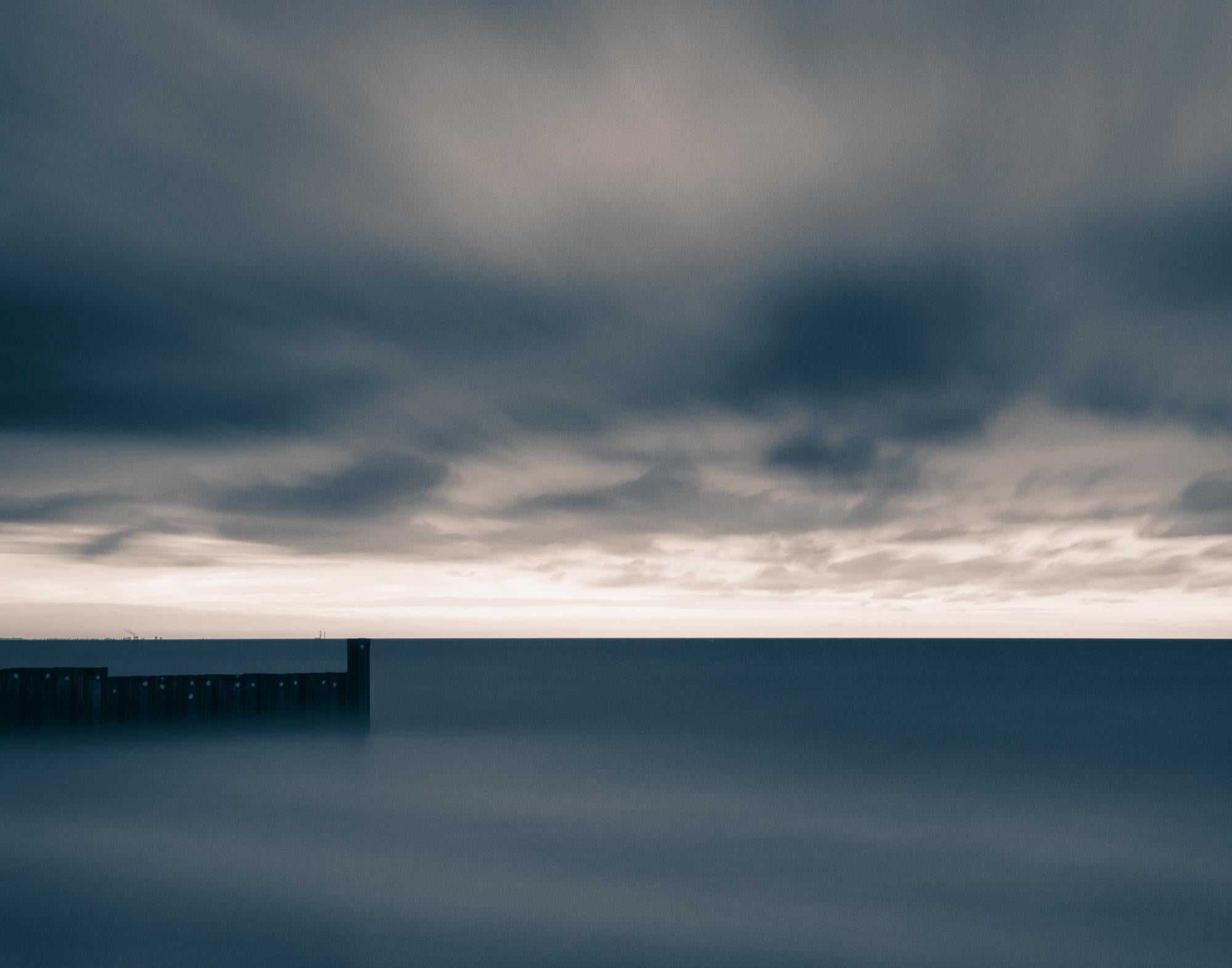 Landscape Photograph di Susan Isaacson - Tenere la luce nelle tenebre #1