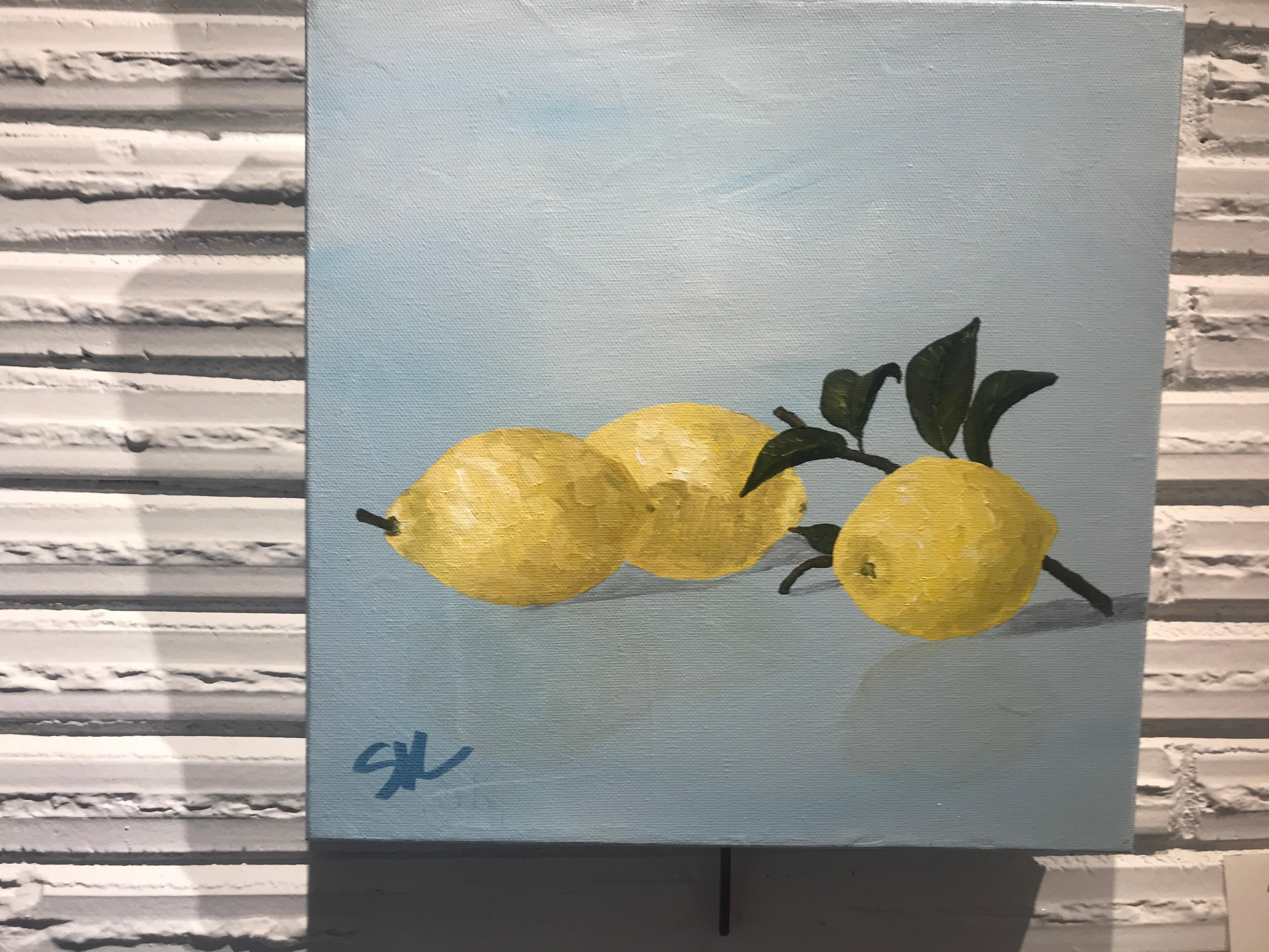 Lemons II, Small Square Contemporary Still Life on Canvas (Zeitgenössisch), Painting, von Susan Kinsella