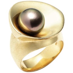 Susan Lister Locke Pearl Noir Black Tahitian Pearl set in 18 Karat Gold