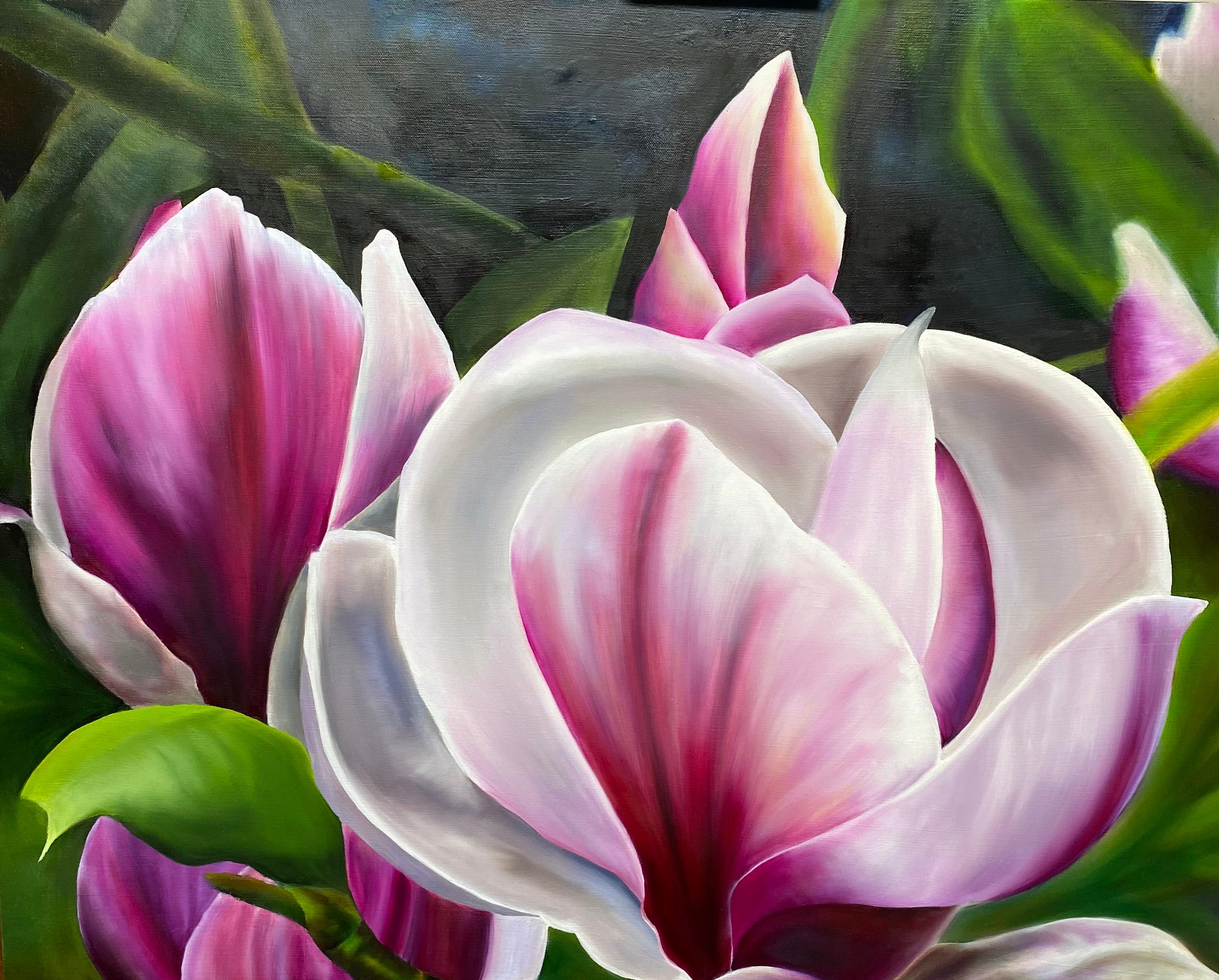 Magnolia Magenta  Realismo 36 x 36 Olio  Tela con cornice a galleria  Pittura floreale - Painting di Susan Meeks