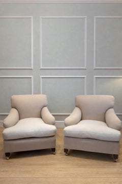 Susan Osbourne 'Baby Howard' Sesselpaar, in der Howard and Sons Tradition