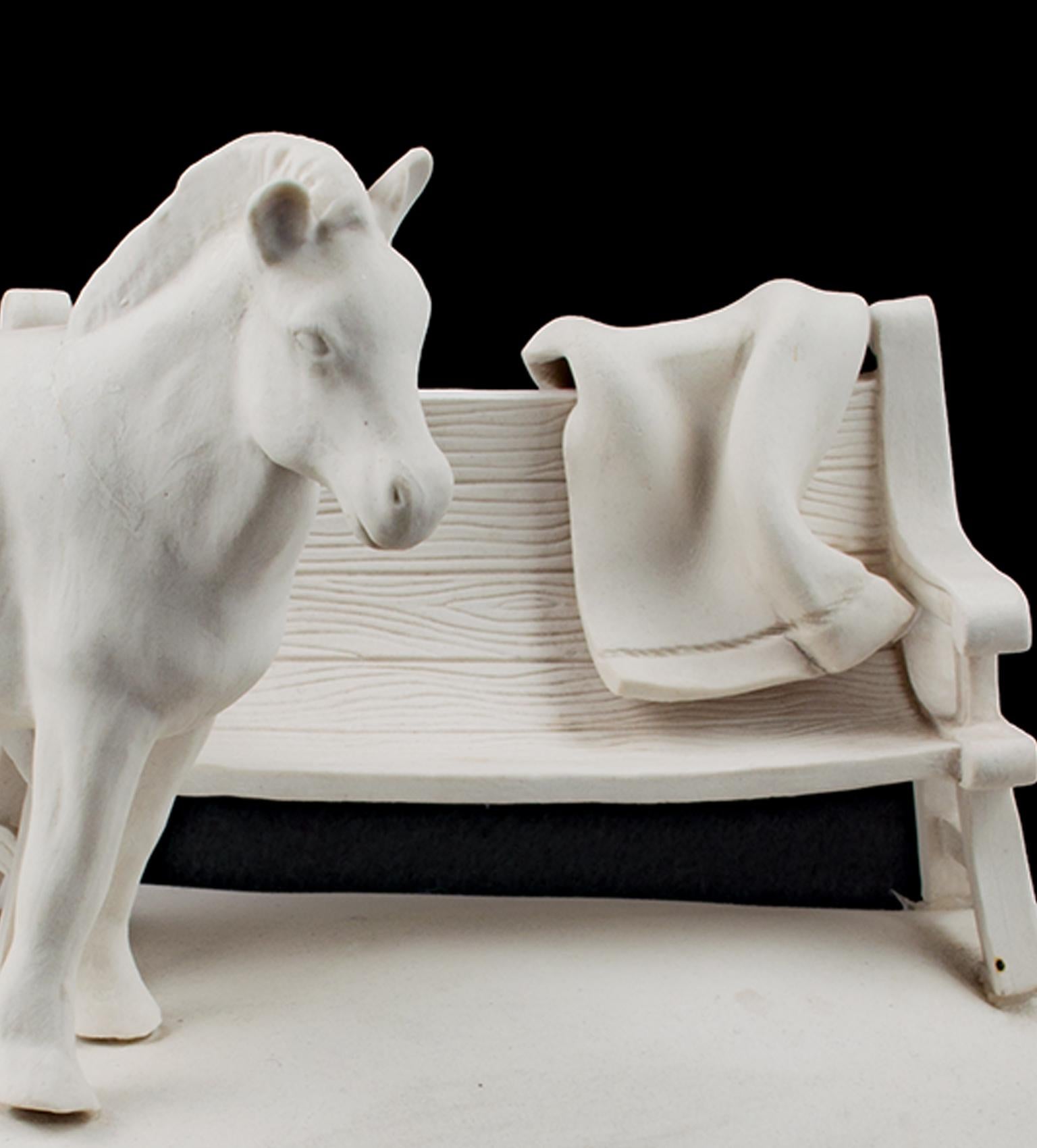 „Off Center“, Porzellan-Skulptur mit Bank und Pferd von Susan Potts im Angebot 2
