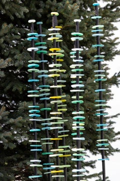 Esperando la primavera - escultura contemporánea de vidrio soplado a mano y acero para exteriores