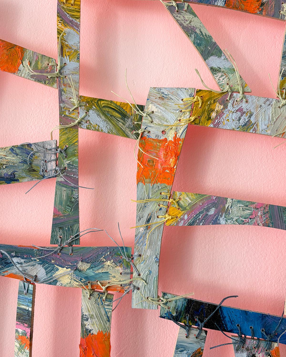 Harum Scarum (Braun), Abstract Sculpture, von Susan Stover
