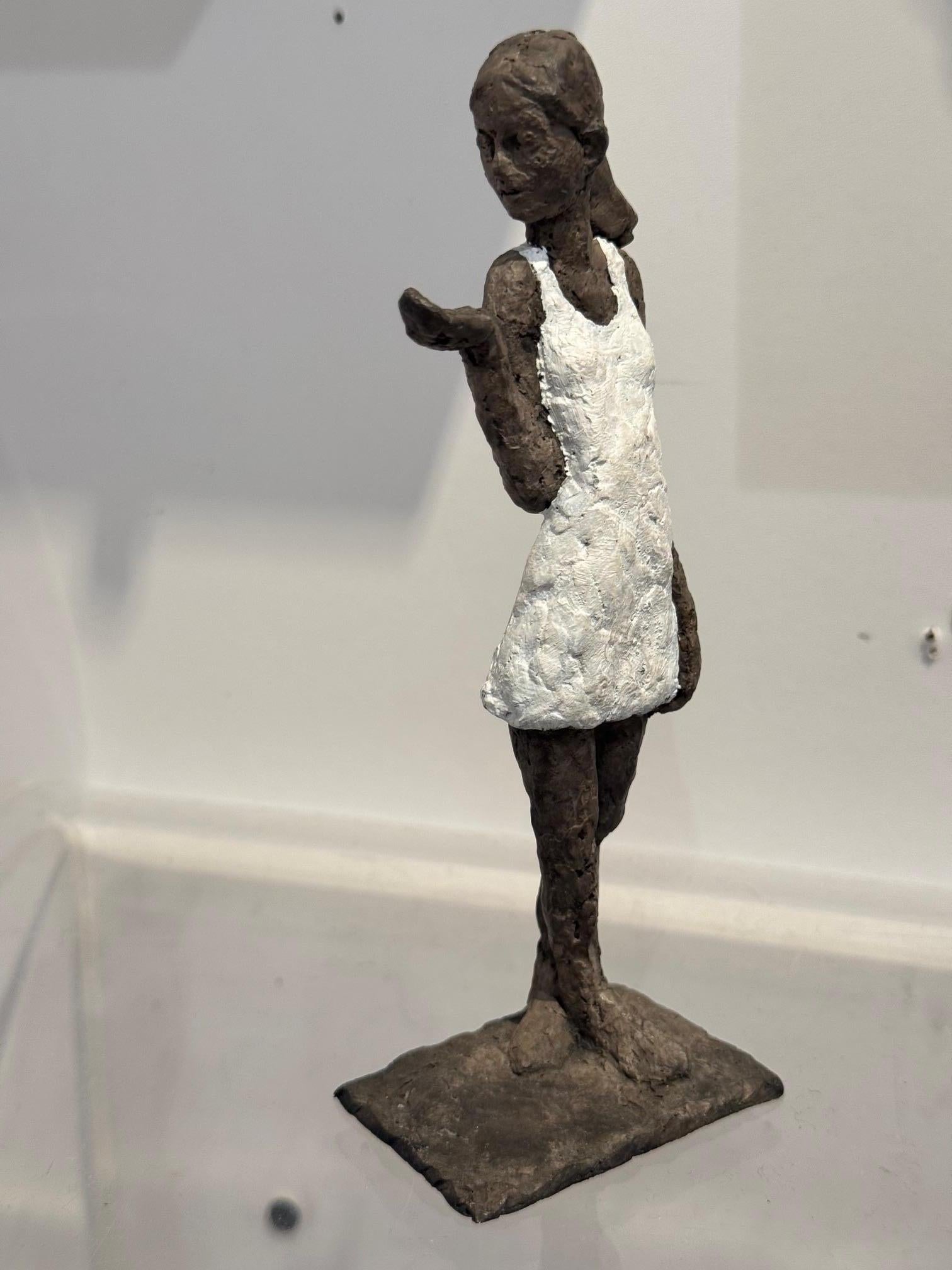 Girl in Mini Dress - contemporary bronze sculpture, female with white dress - Gold Figurative Sculpture by Susanne Kraisser