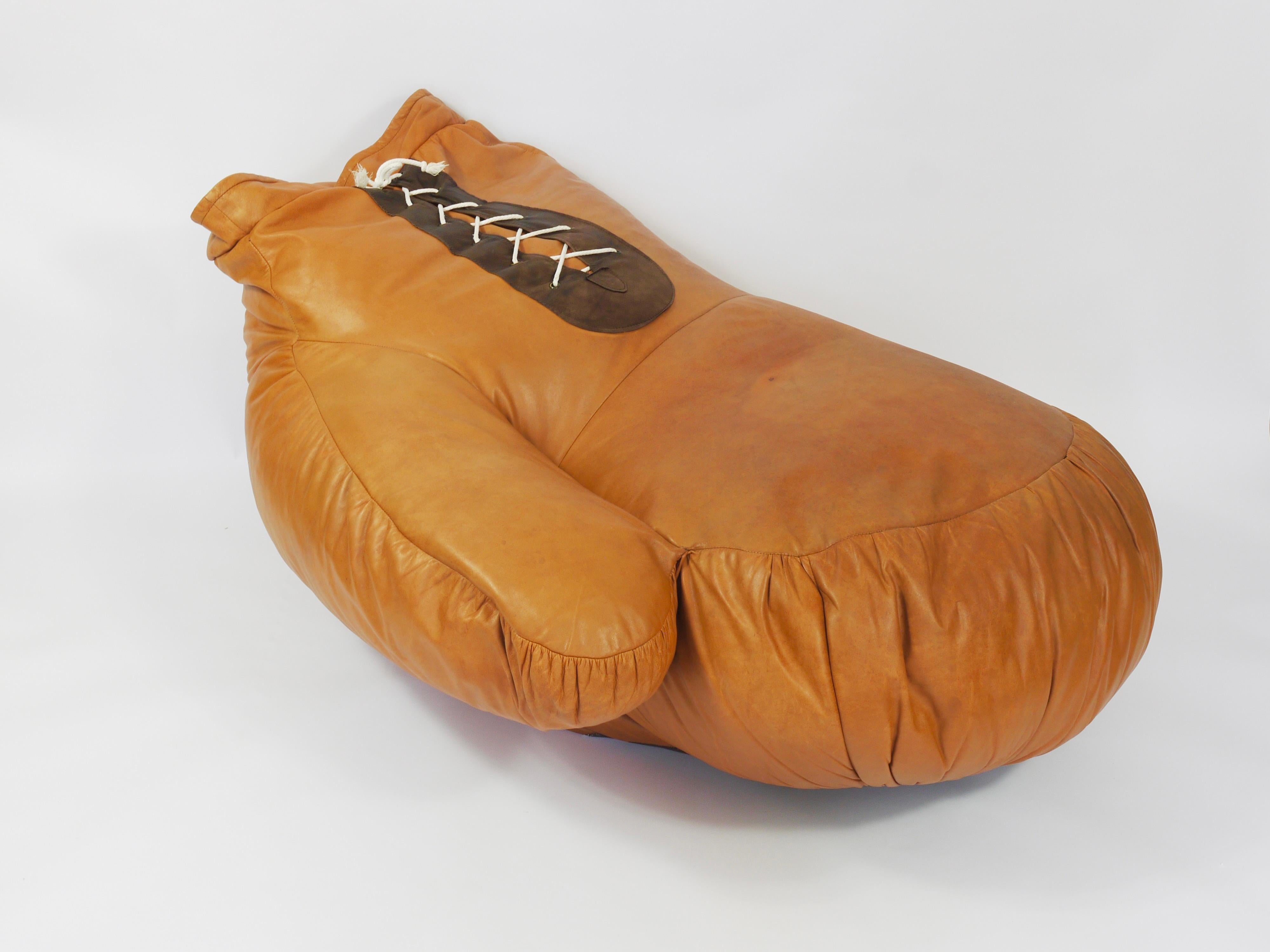 Pelle Sedia a guanto da boxe Susi & Ueli Berger di De Sede, pelle, Svizzera, anni '70 in vendita
