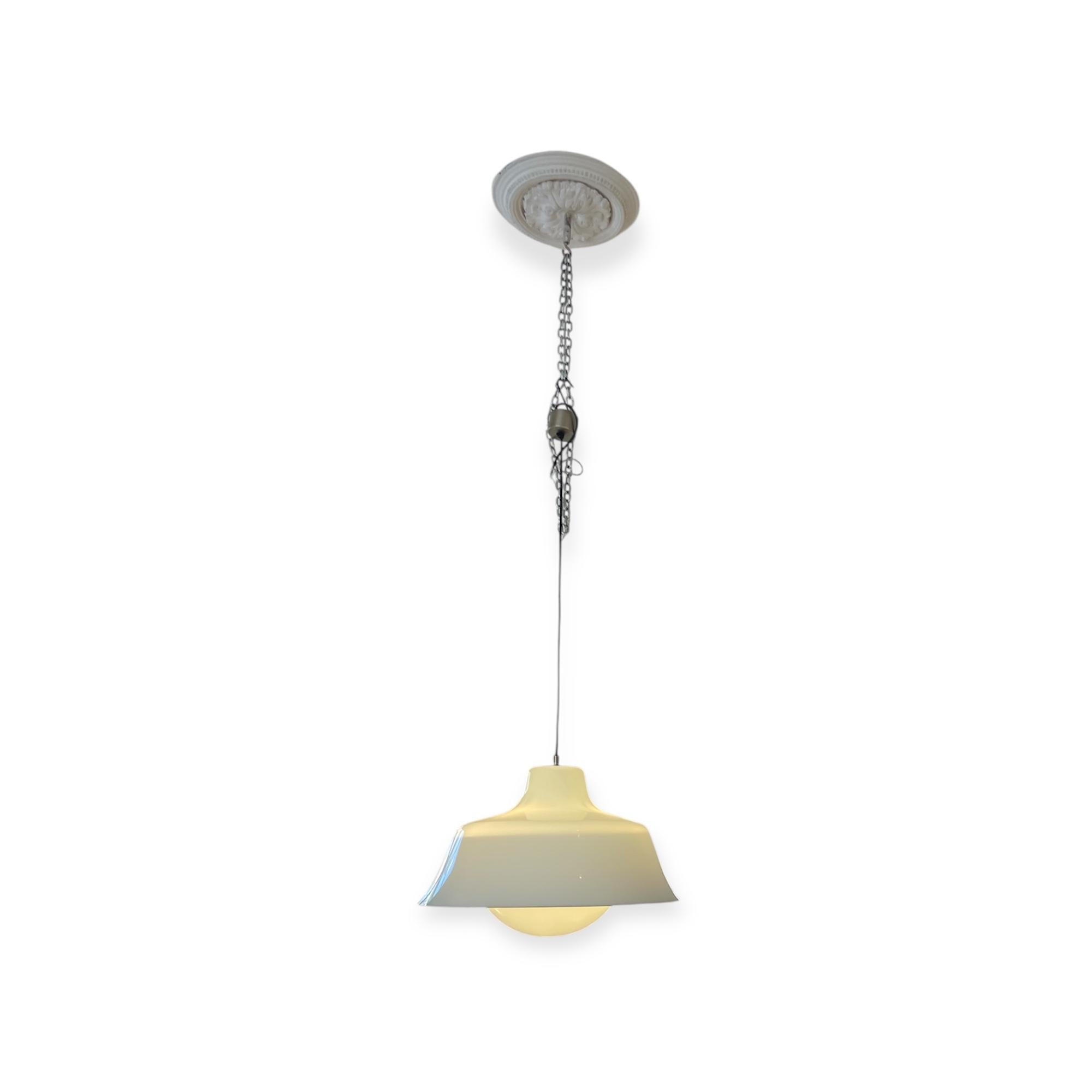 Abgehängte Leuchte von Eugenio Gentili für Kartell, 1960er Jahre (Mitte des 20. Jahrhunderts) im Angebot