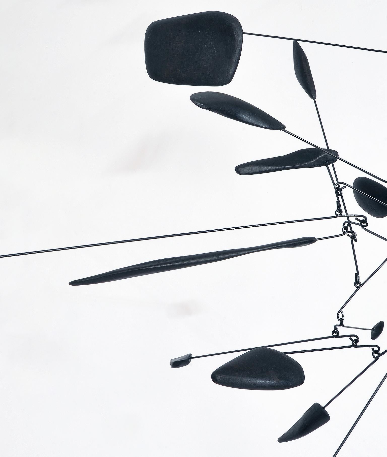 Suspended Mobile by Derick Pobell in Black Painted Balsa Wood and Wire In Good Condition In Berlin, DE