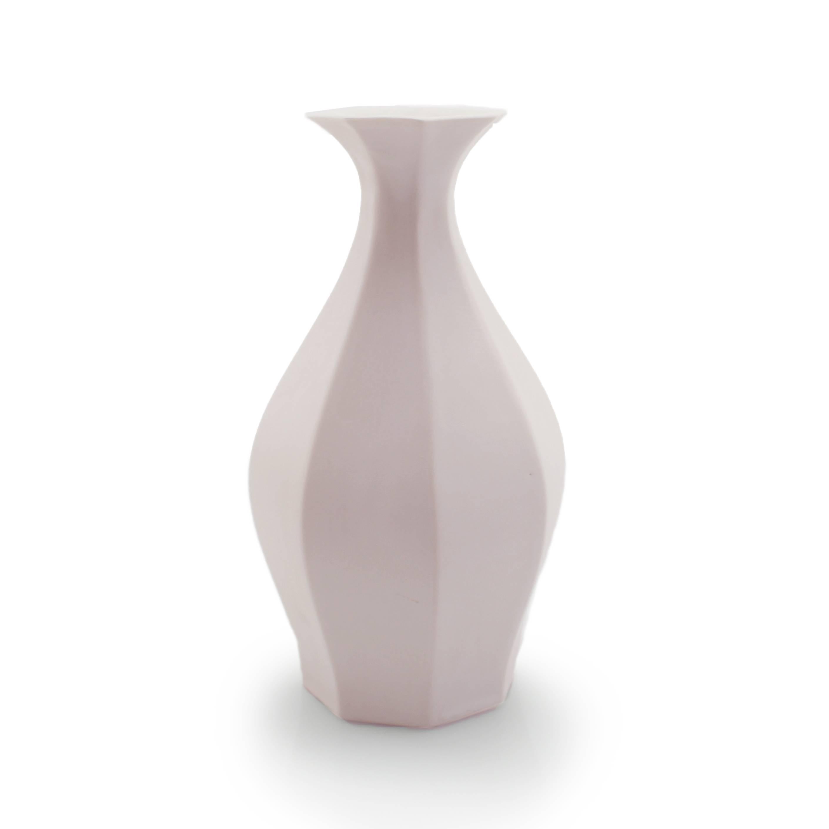 Table Vase Ink Black Flower Vase Modern Contemporary Glazed Porcelain For Sale 12
