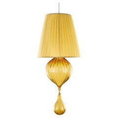 Suspension 1 lampe en verre de Murano ambré, abat-jour en ambre organza par Multiforme