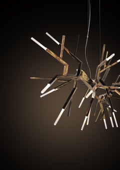 Aufhängung Acropora mit glänzend antikgoldener Metalloberfläche