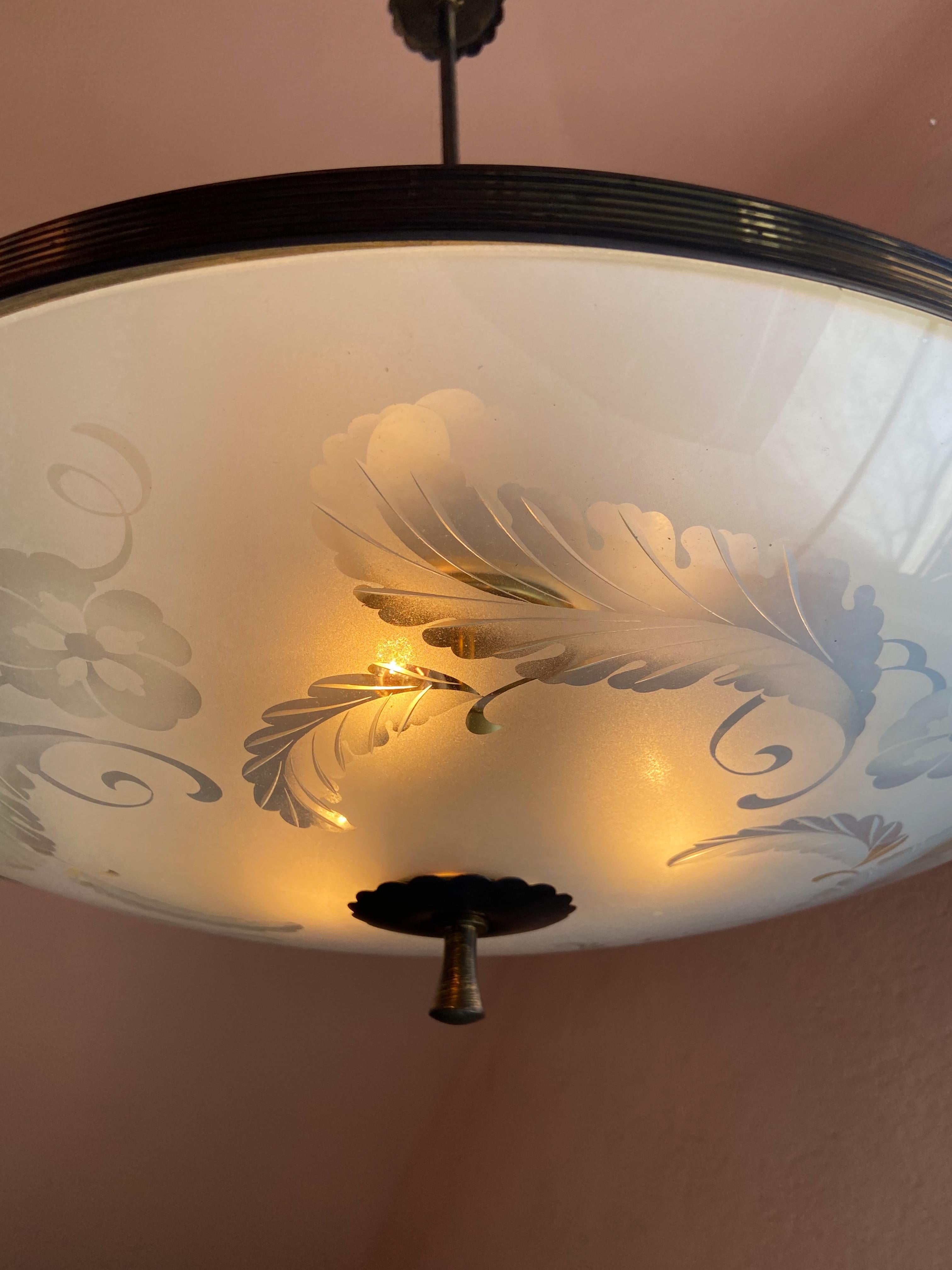 XX secolo Lampada a sospensione in vetro di Murano e ottone di Pietro Chiesa per Fontana Arte in vendita