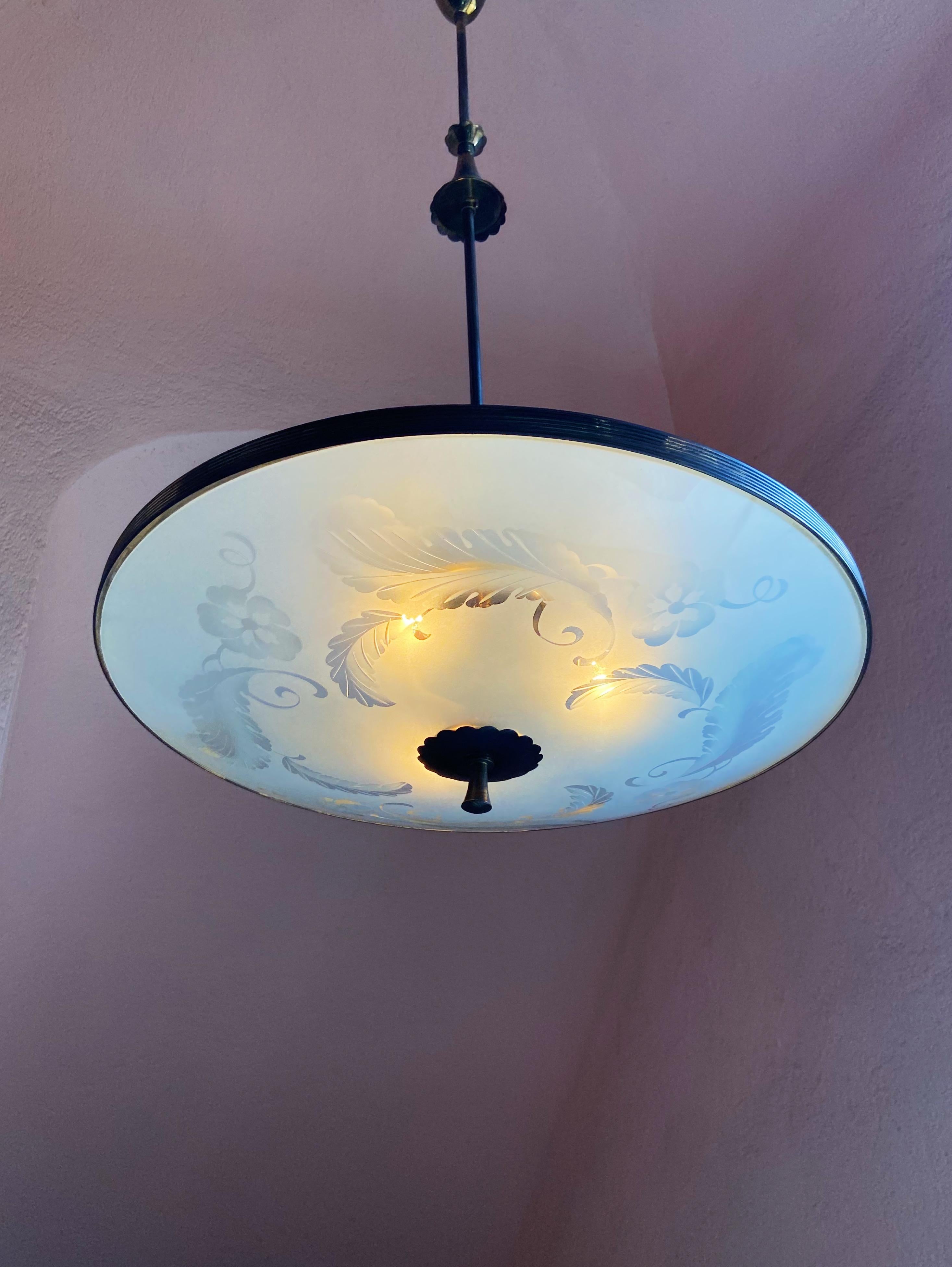 Lampada a sospensione in vetro di Murano e ottone di Pietro Chiesa per Fontana Arte in vendita 1