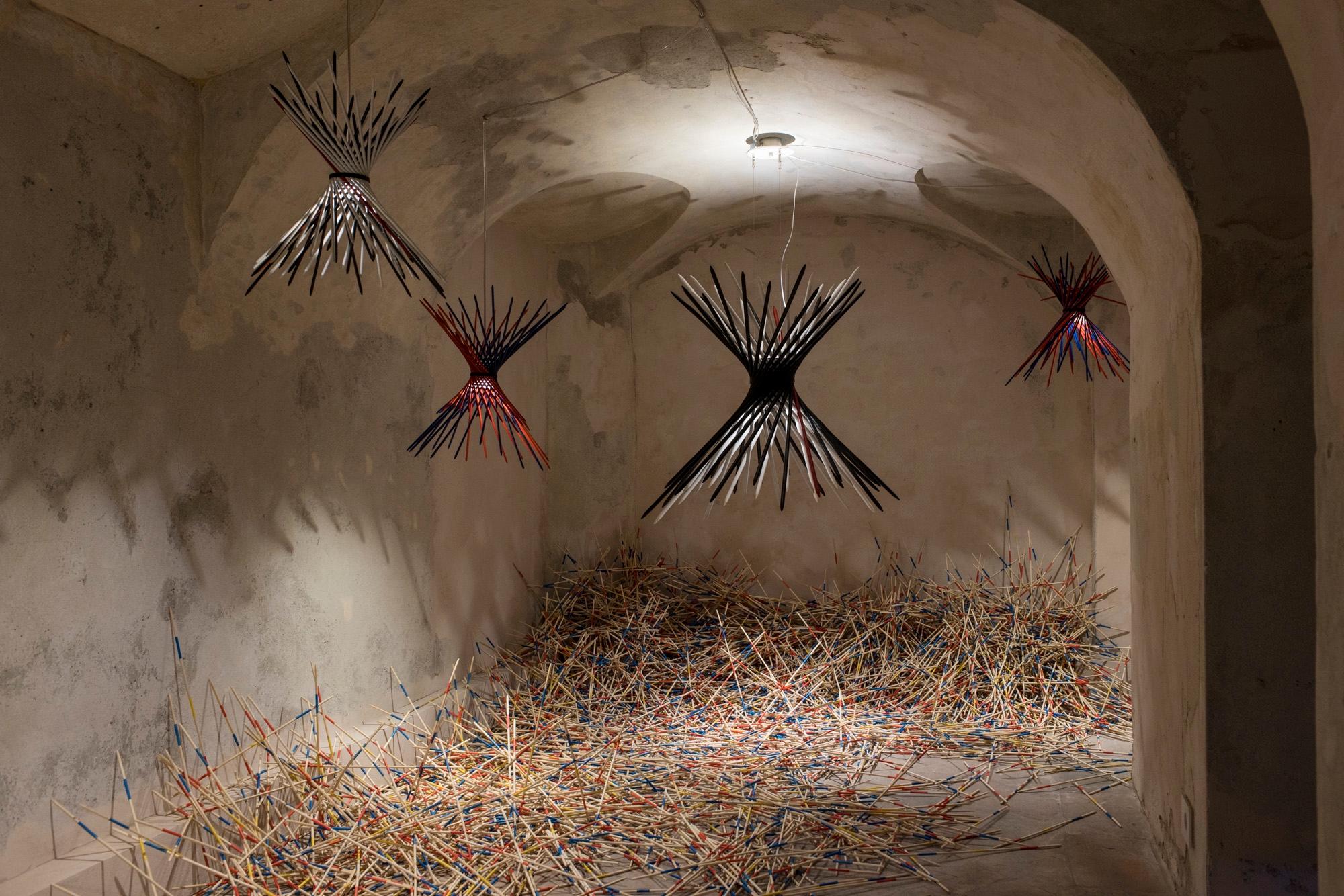 Vetro Lampada a sospensione Ingo Maurer Pic-a-stic - Nero-bianco in vendita