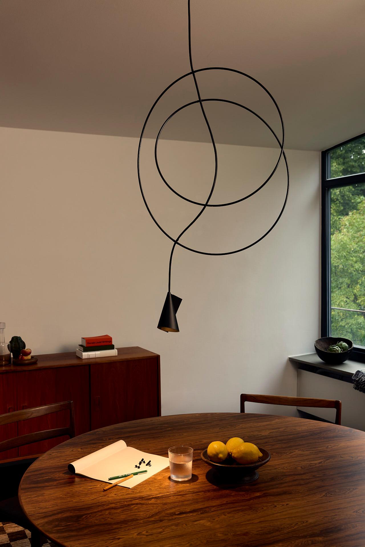 XXI secolo e contemporaneo Lampada a sospensione LED Ingo Maurer Signature in vendita