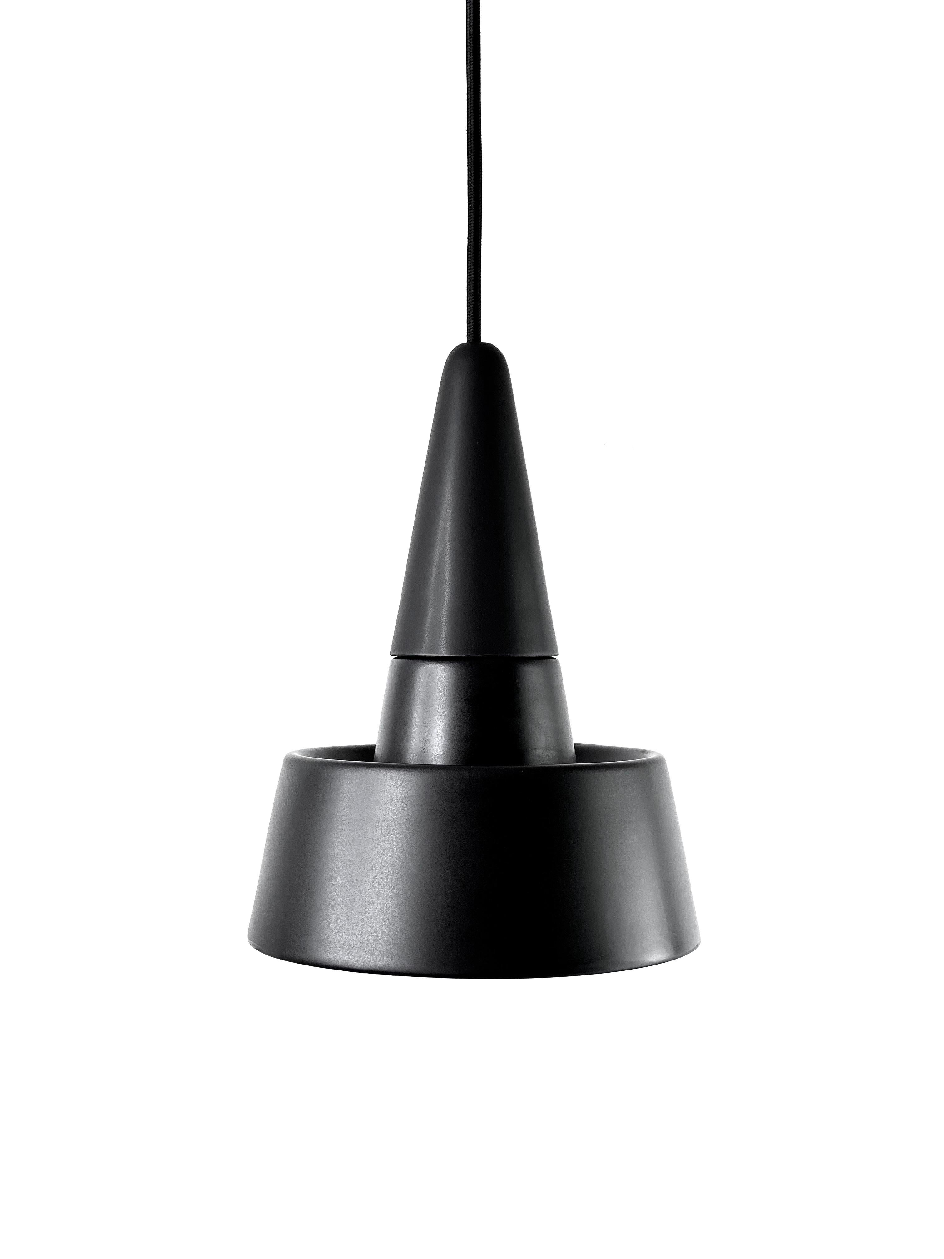 Calco Lampada a sospensione contemporanea in gres nero opaco, design minimalista, SML2 in vendita