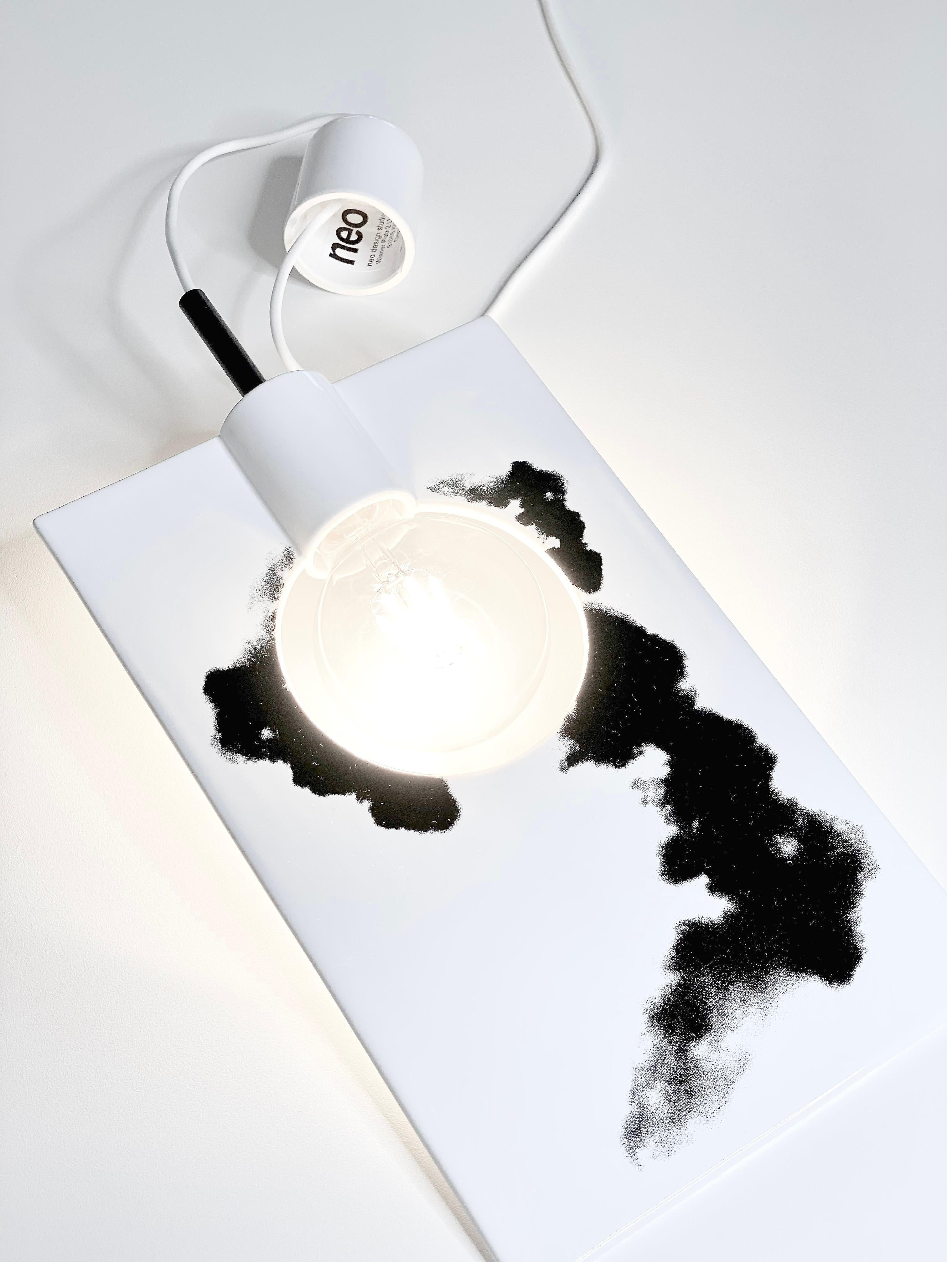 Tedesco Lampada a sospensione contemporanea in gres bianco lucido, design minimalista, SMOKE in vendita