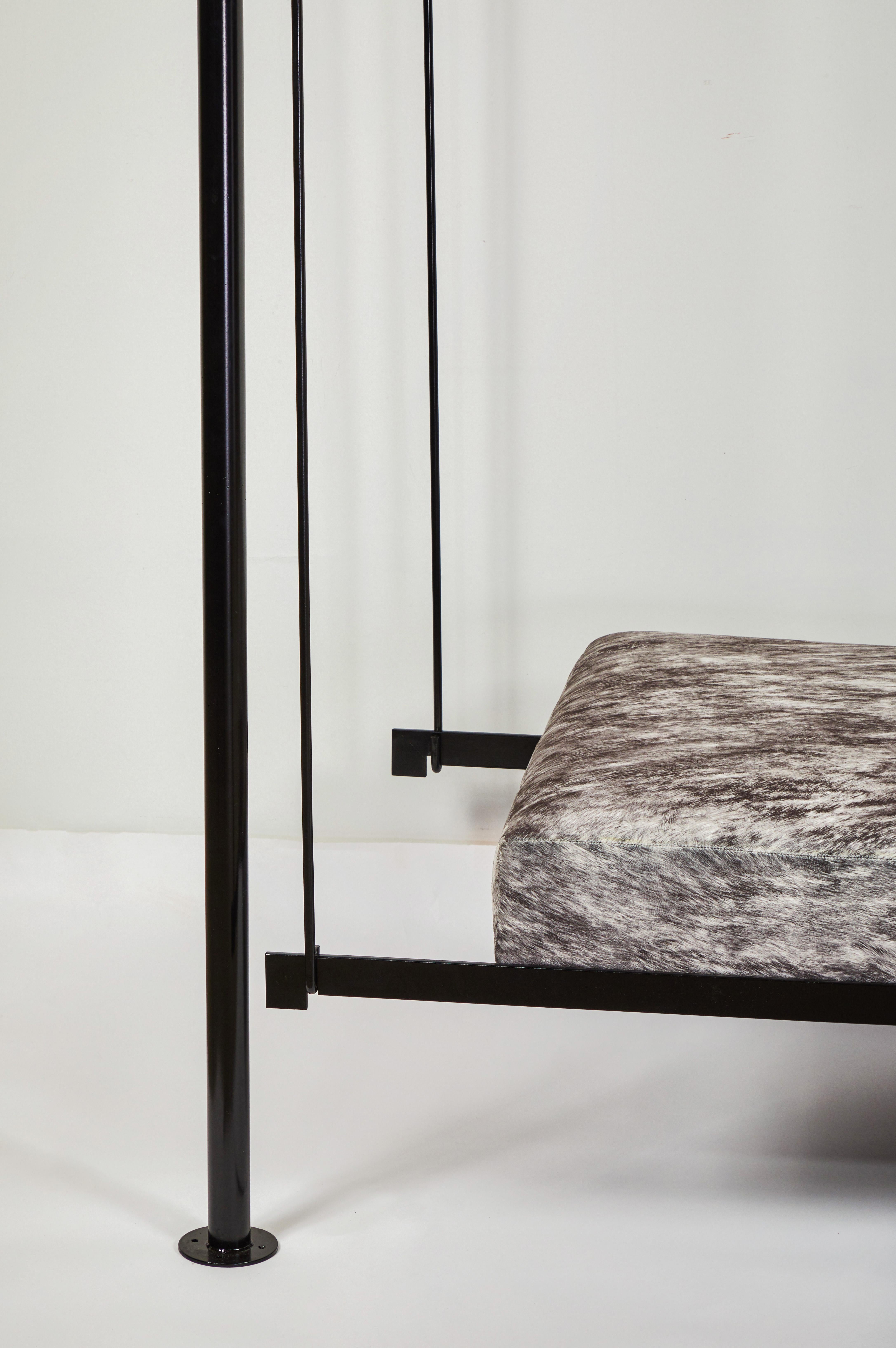 'Suspension' Seat in the Style of Pierre Chareau Recubrimiento de polvo en venta