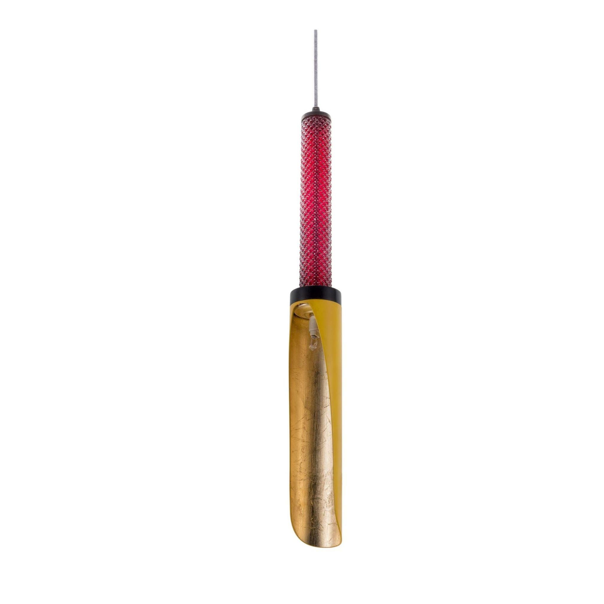 Lampada a sospensione in alluminio colorato, vetro satinato e ottone. Una nuova antologia di forme e colori è la linea di lampade disegnata dall'artista sardo Piero Angelo Orecchioni che pensa ai punti luce che sbocciano come in primavera e danno