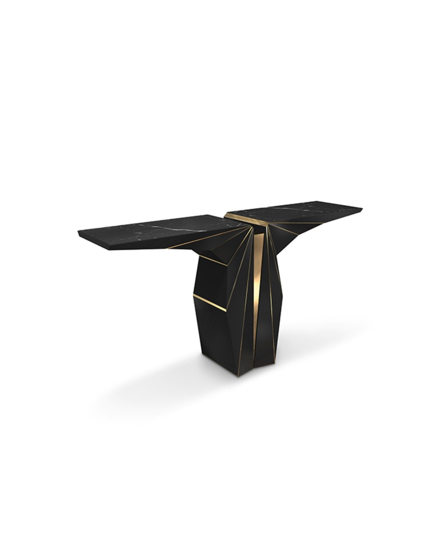 Inspired by the iconic Suspicion console, the Suspicion wood portrays the same exquisite balance between elegance and craftsmanship while introducing new materials, such as black lacquer with a Nero Marquina top or a walnut root structure. A daring