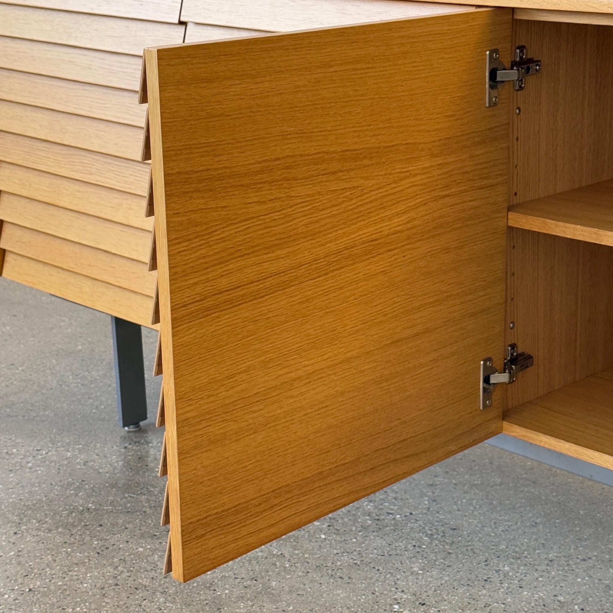 Espagnol Buffet Sussex de Terence Woodgate pour Punt Mobles en vente