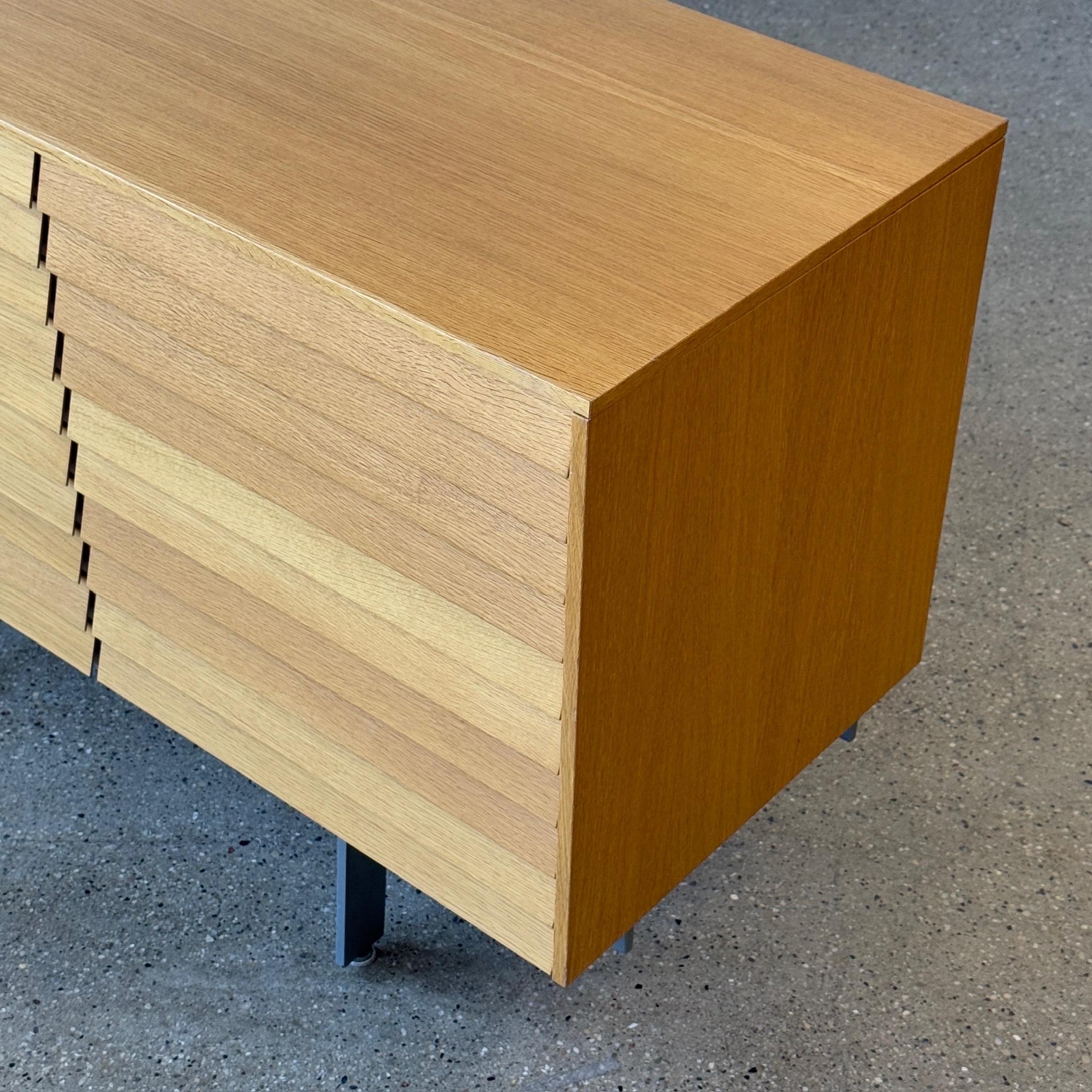 Buffet Sussex de Terence Woodgate pour Punt Mobles en vente 2