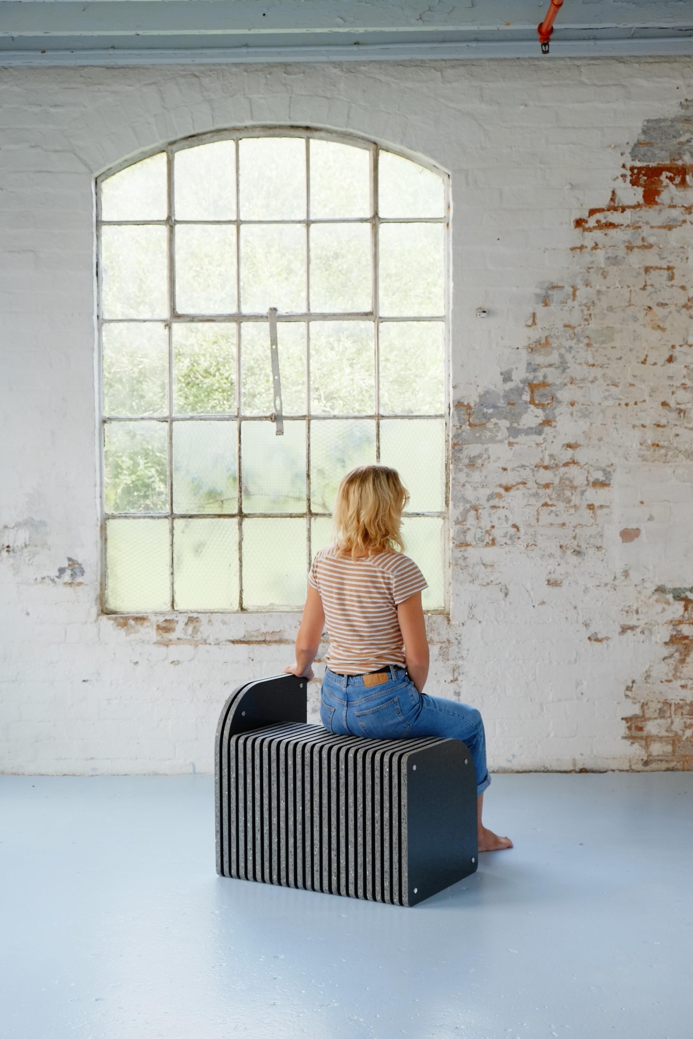 Britannique Sièges d'intérieur et d'extérieur durables fabriqués à partir de plastique recyclé post-consommation en vente