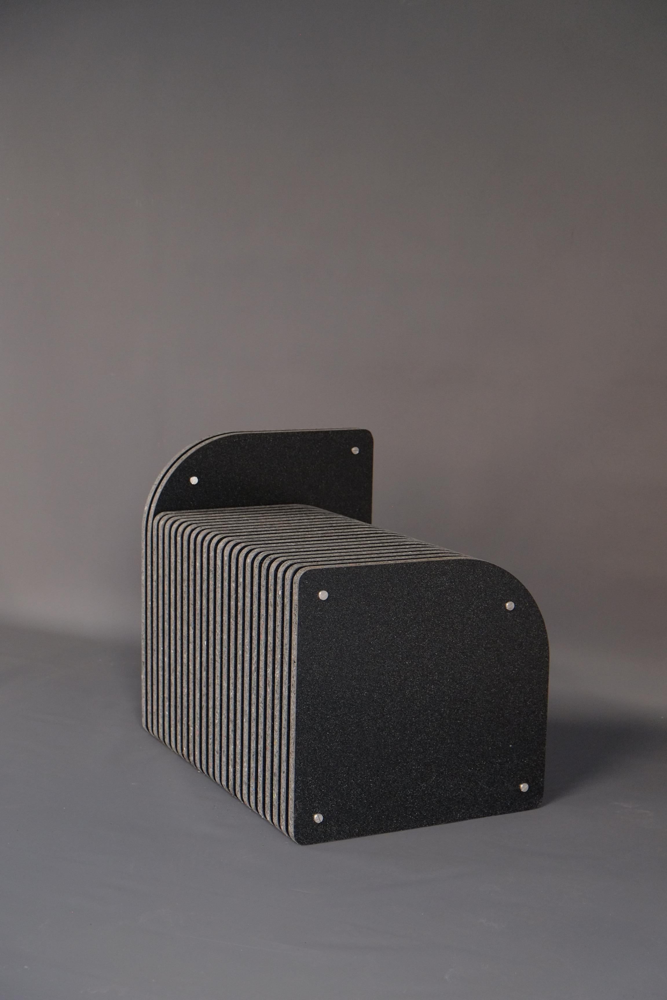 XXIe siècle et contemporain Sièges d'intérieur et d'extérieur durables fabriqués à partir de plastique recyclé post-consommation en vente