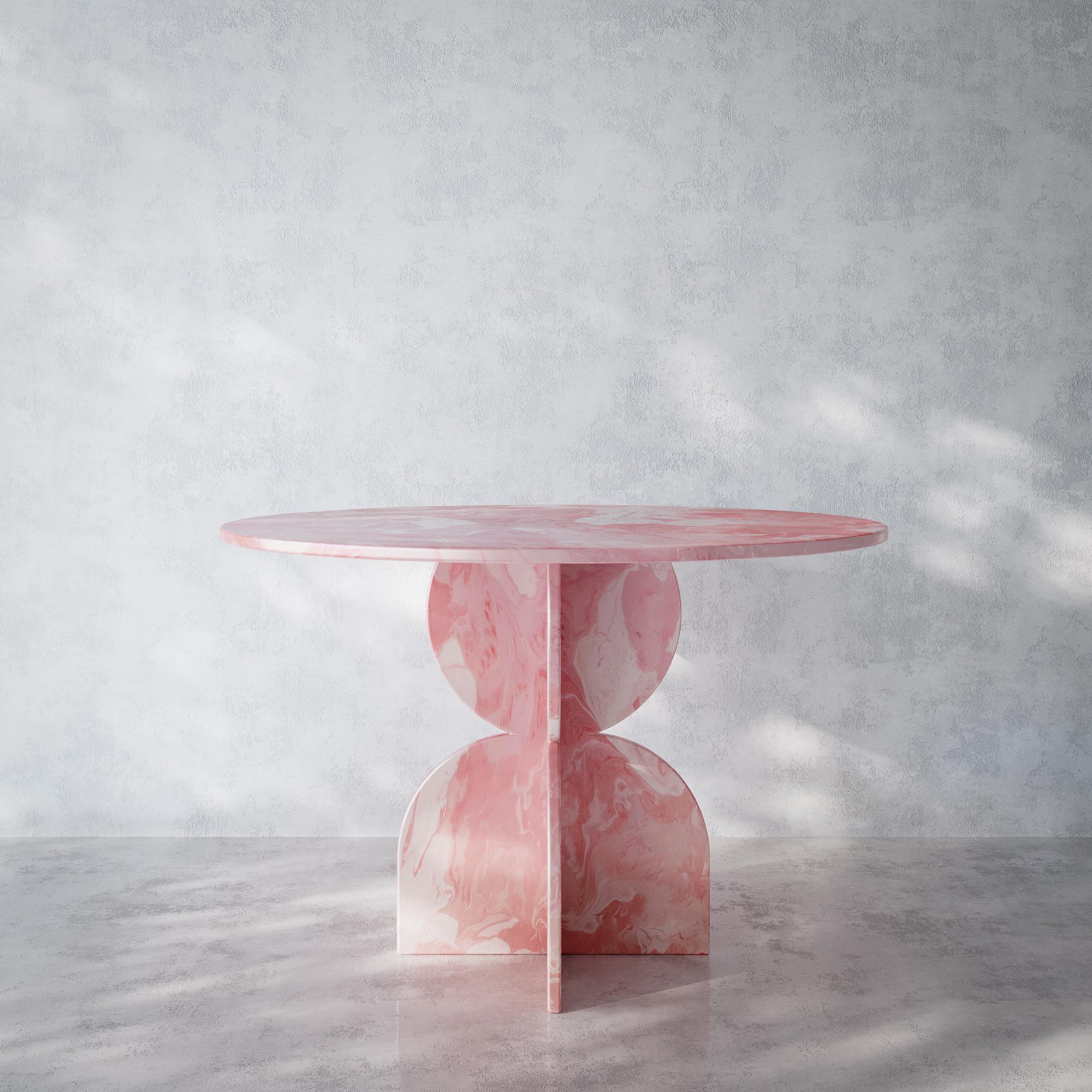 Moderne Table ronde contemporaine rose fabriquée à la main en plastique 100 % recyclé par Anqa Studios en vente