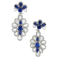 Sutra Boucles d'oreilles en goutte fleur en or 18 carats avec diamants et saphirs taille rose