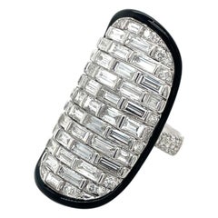 Sutra 18 Karat Weißgold Art Deco Ring mit 4,68 Karat. Baguetteschliff & runde Diamanten