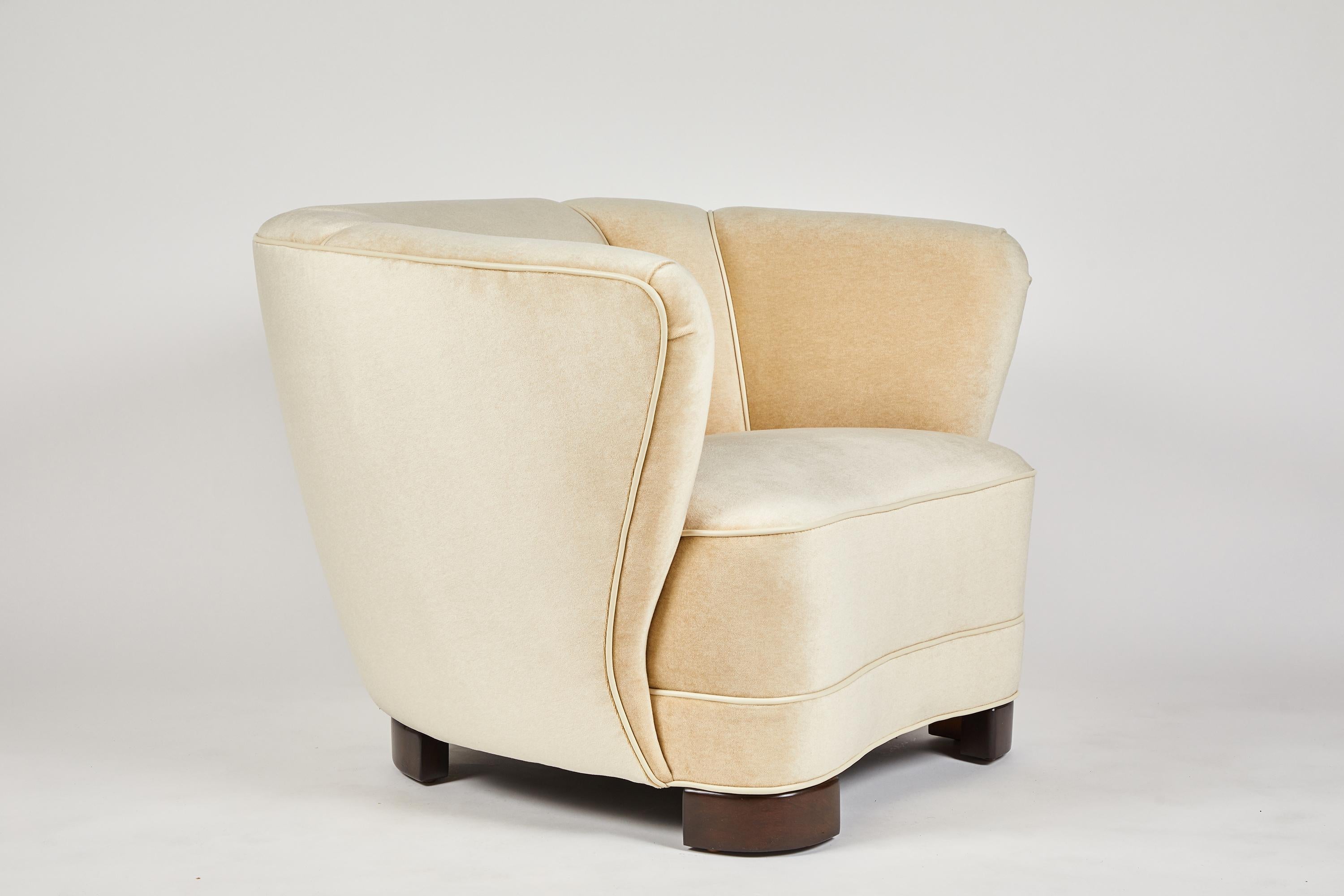 Sutton Place Club Chair by Dragonette Private Label 2