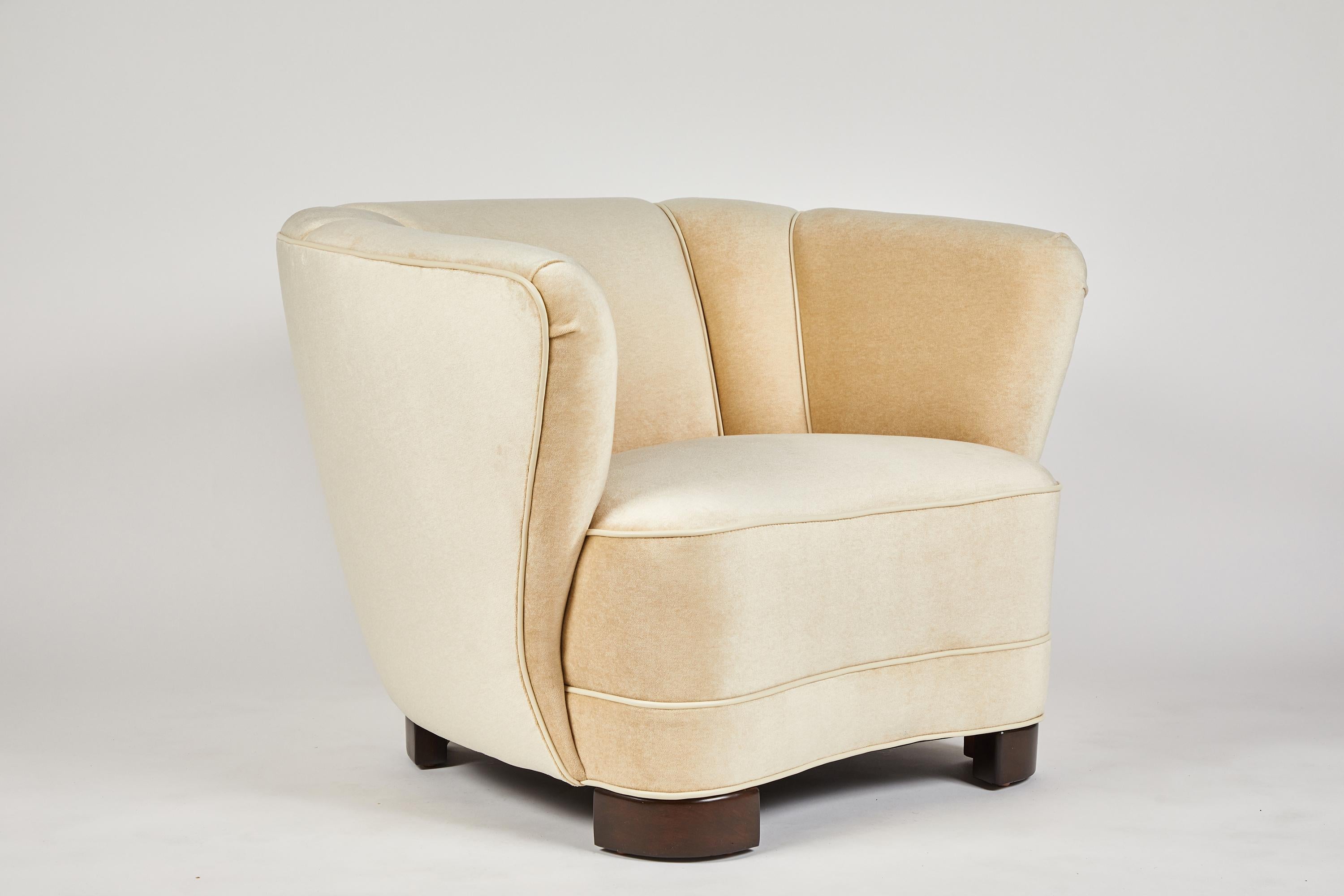 Sutton Place Club Chair by Dragonette Private Label 3
